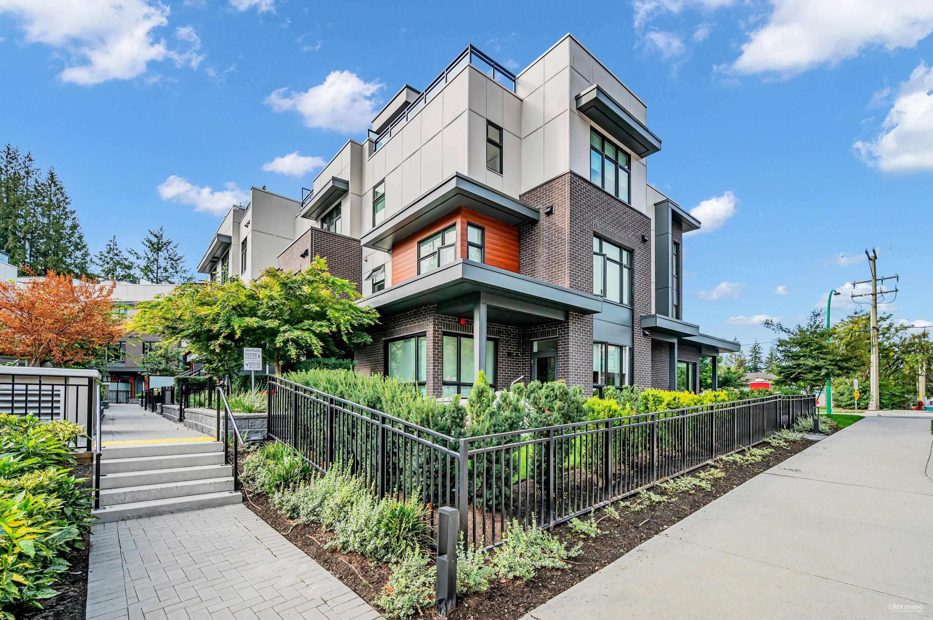 101 - 2035 Glenaire Drive, North Vancouver, V7P 1Y2 — photo 3