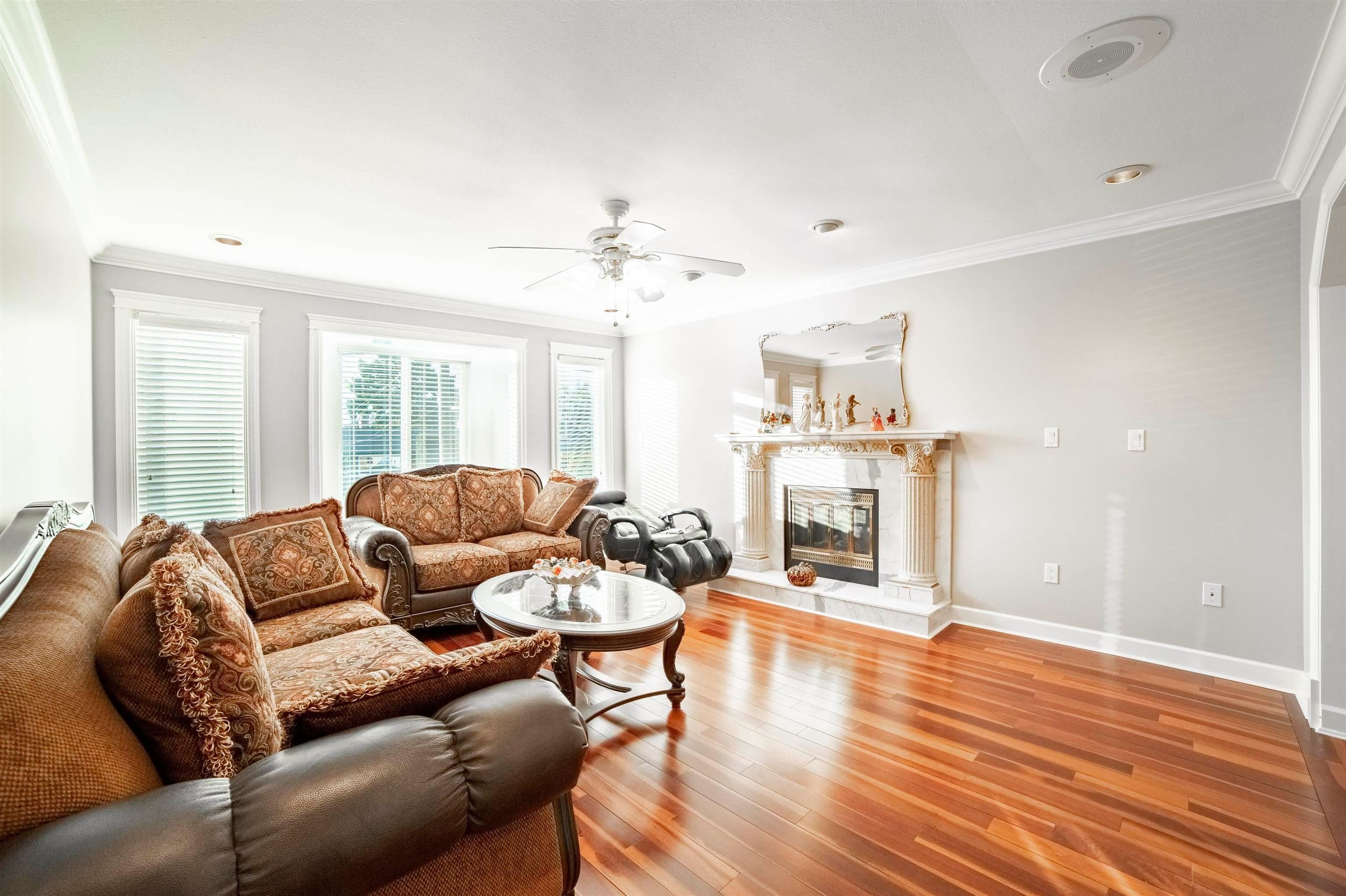 6970 Willingdon Avenue, Burnaby, V5J 3R2 — photo 3