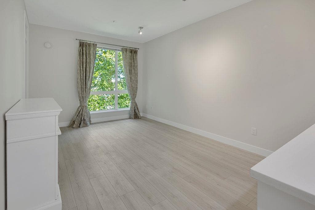 404 - 733 W 3rd Street, North Vancouver, V7M 0C8 — photo 4