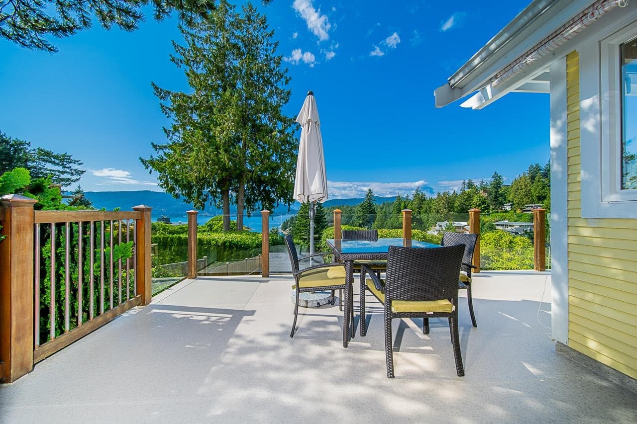 6245 Nelson Avenue, West Vancouver, V7W 2A2 — photo 3