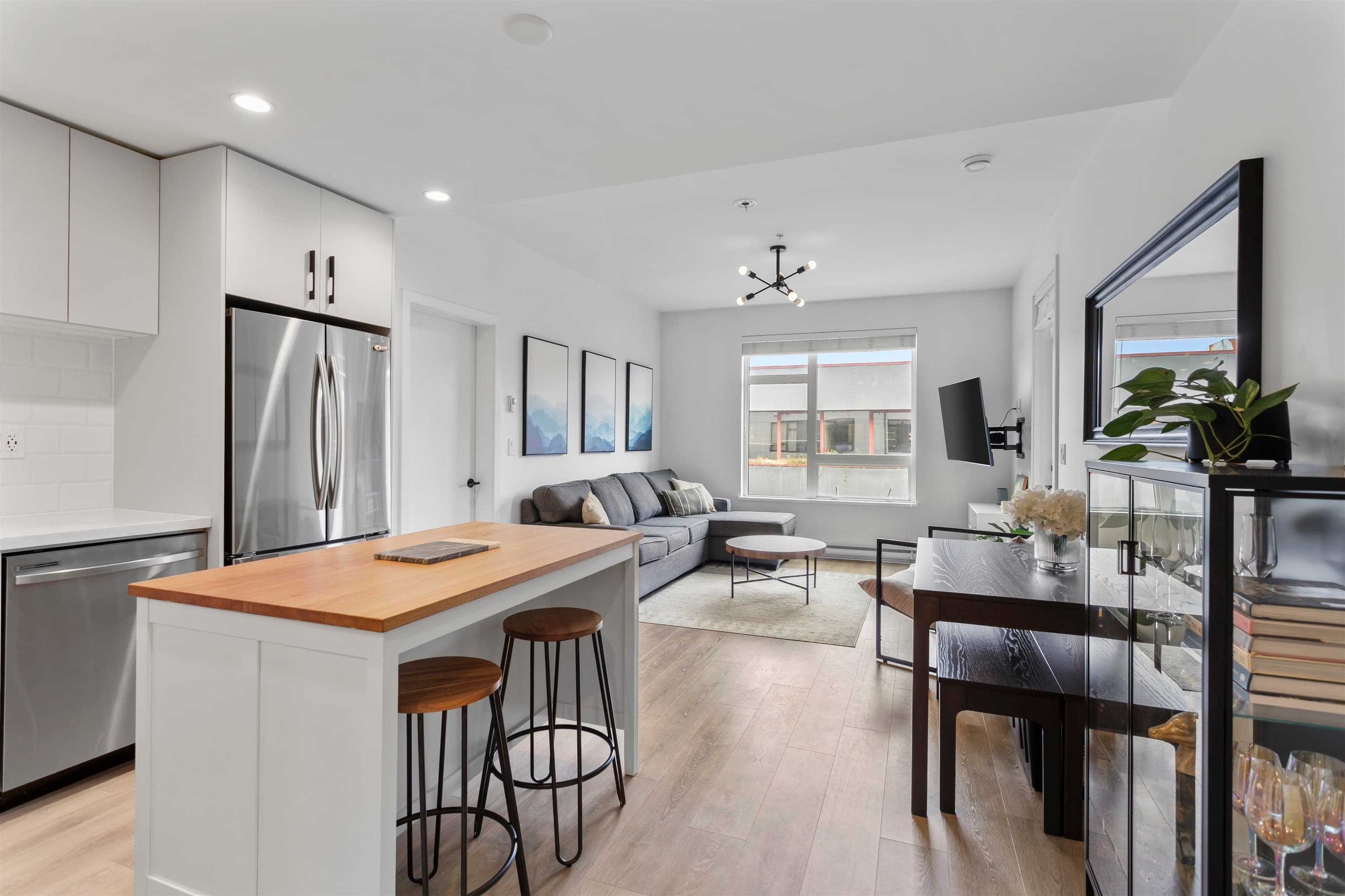 301 - 3018 St George Street, Port Moody, V3H 0L4 — photo 3