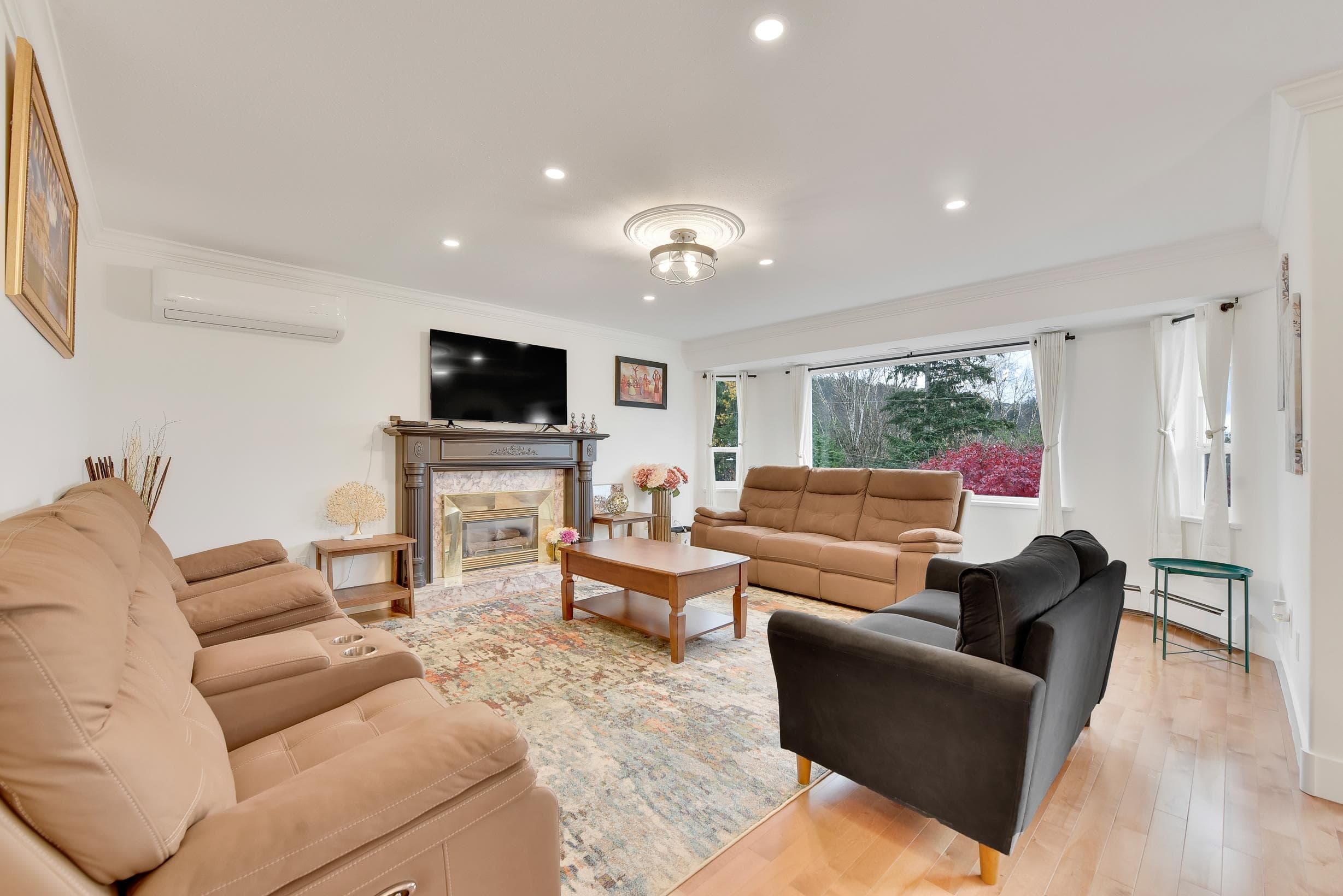 2215 Orchard Drive, Abbotsford, V3G 2B7 — photo 2