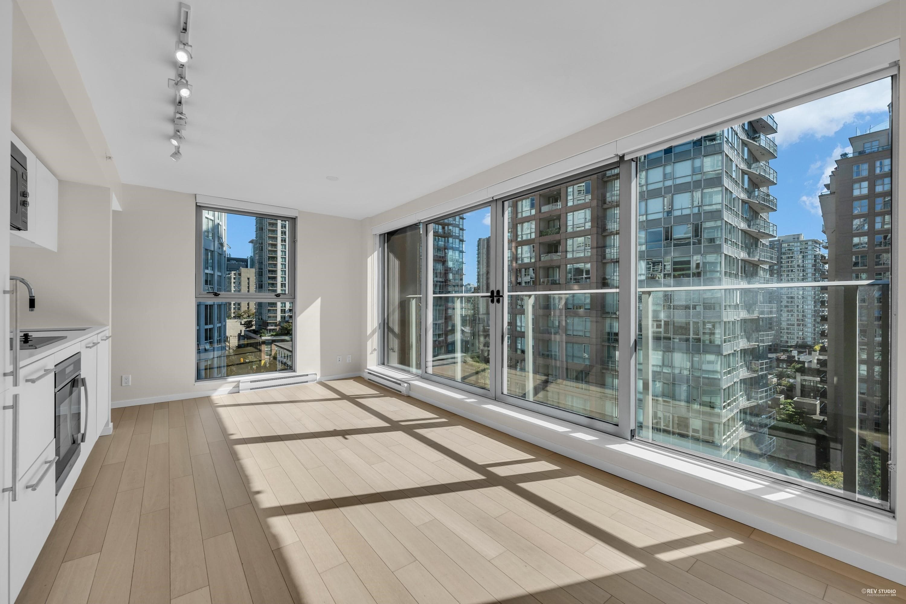 1202 - 999 Seymour Street, Vancouver, V6B 0M5 — photo 3