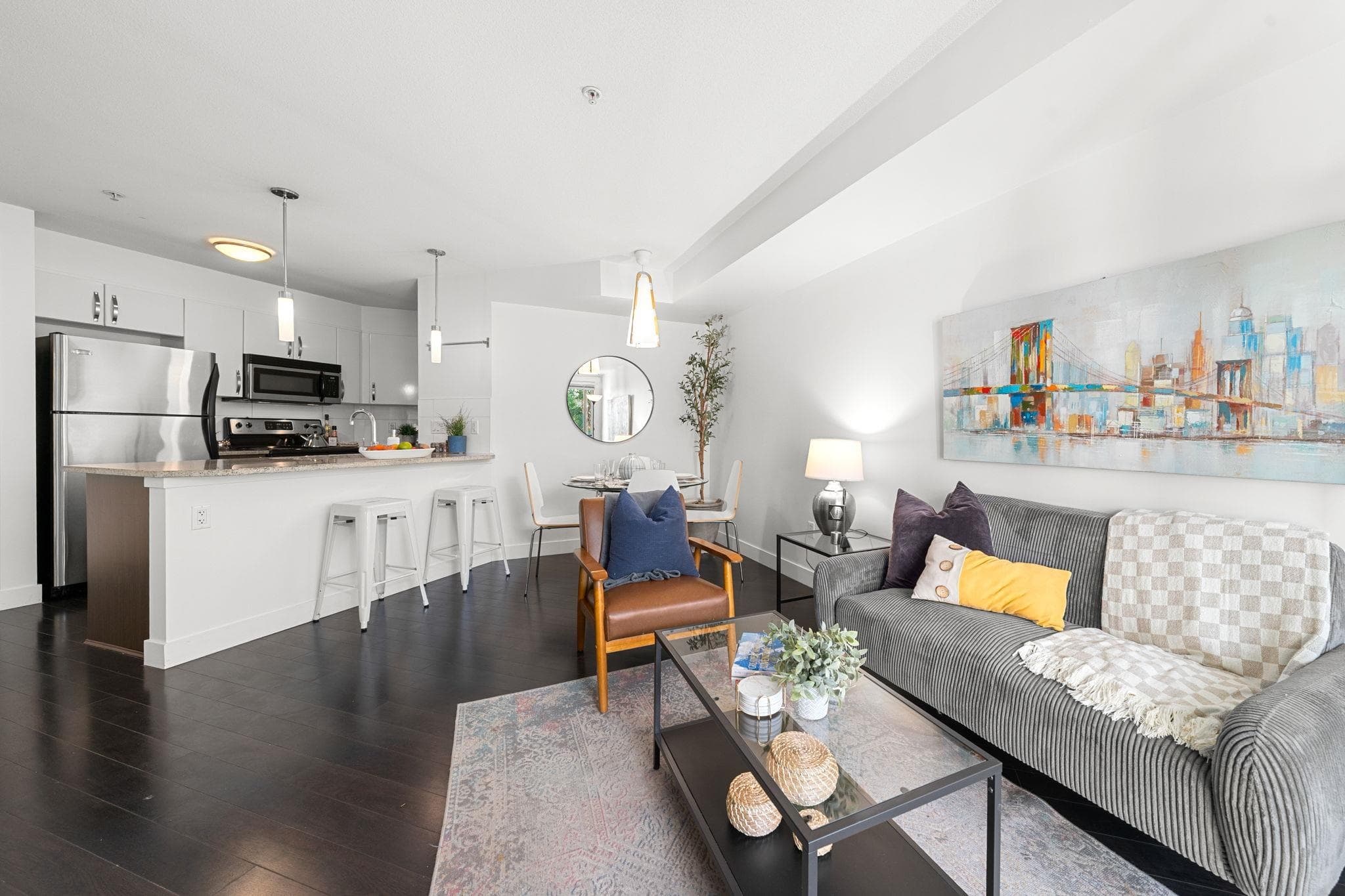 209 - 13555 Gateway Drive, Surrey, V3T 0B5 — photo 4