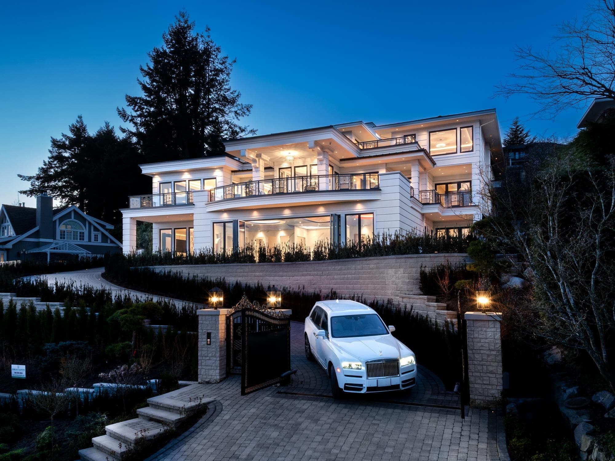 835 Farmleigh Road, West Vancouver, V7S 1Z8 — photo 2