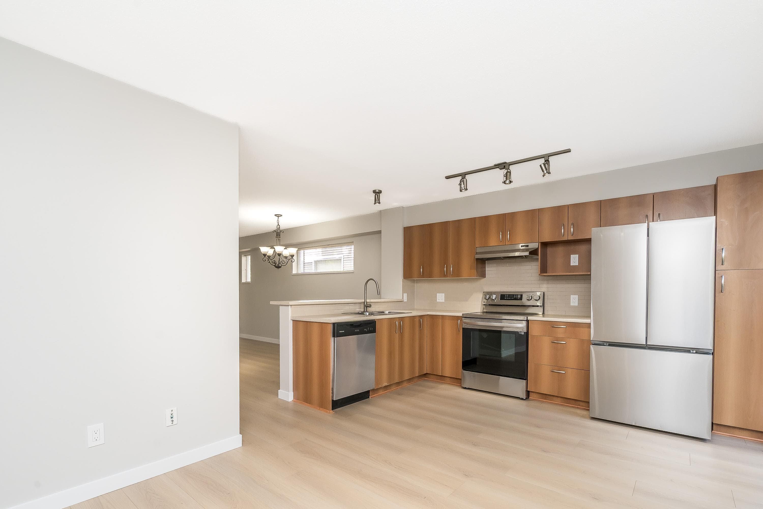66 - 15155 62a Avenue, Surrey, V3S 8A6 — photo 4