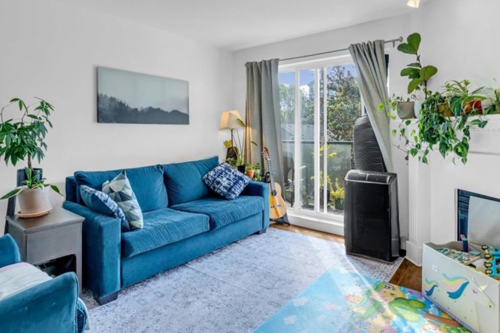 307 - 876 W 16th Avenue, Vancouver