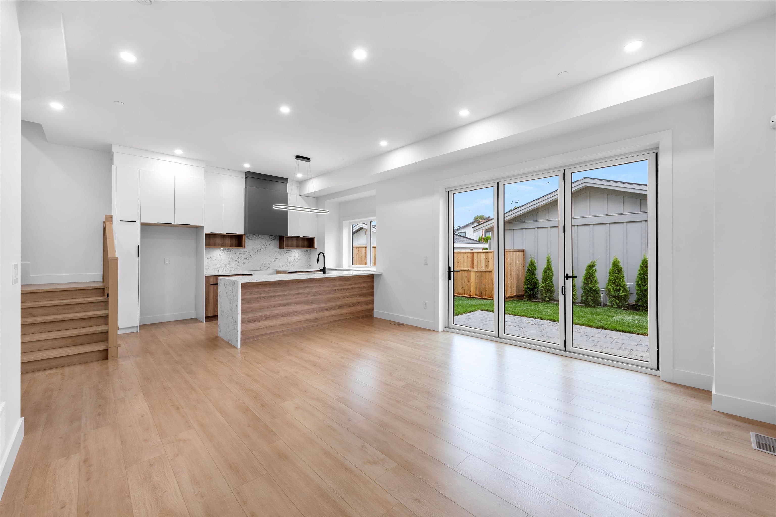 2 - 1160 Rossland Street, Vancouver, V5K 4A1 — photo 3