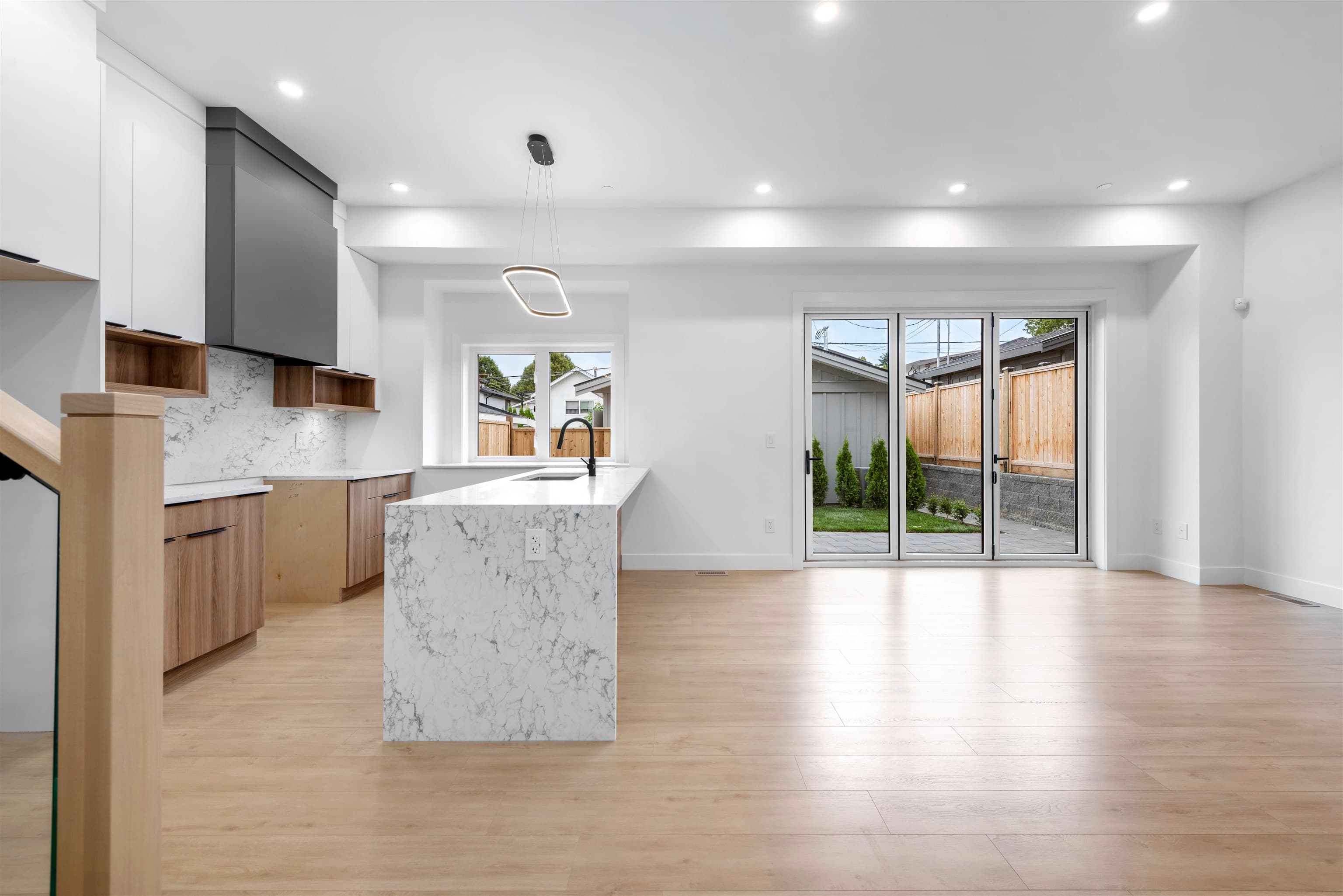 2 - 1160 Rossland Street, Vancouver, V5K 4A1 — photo 5