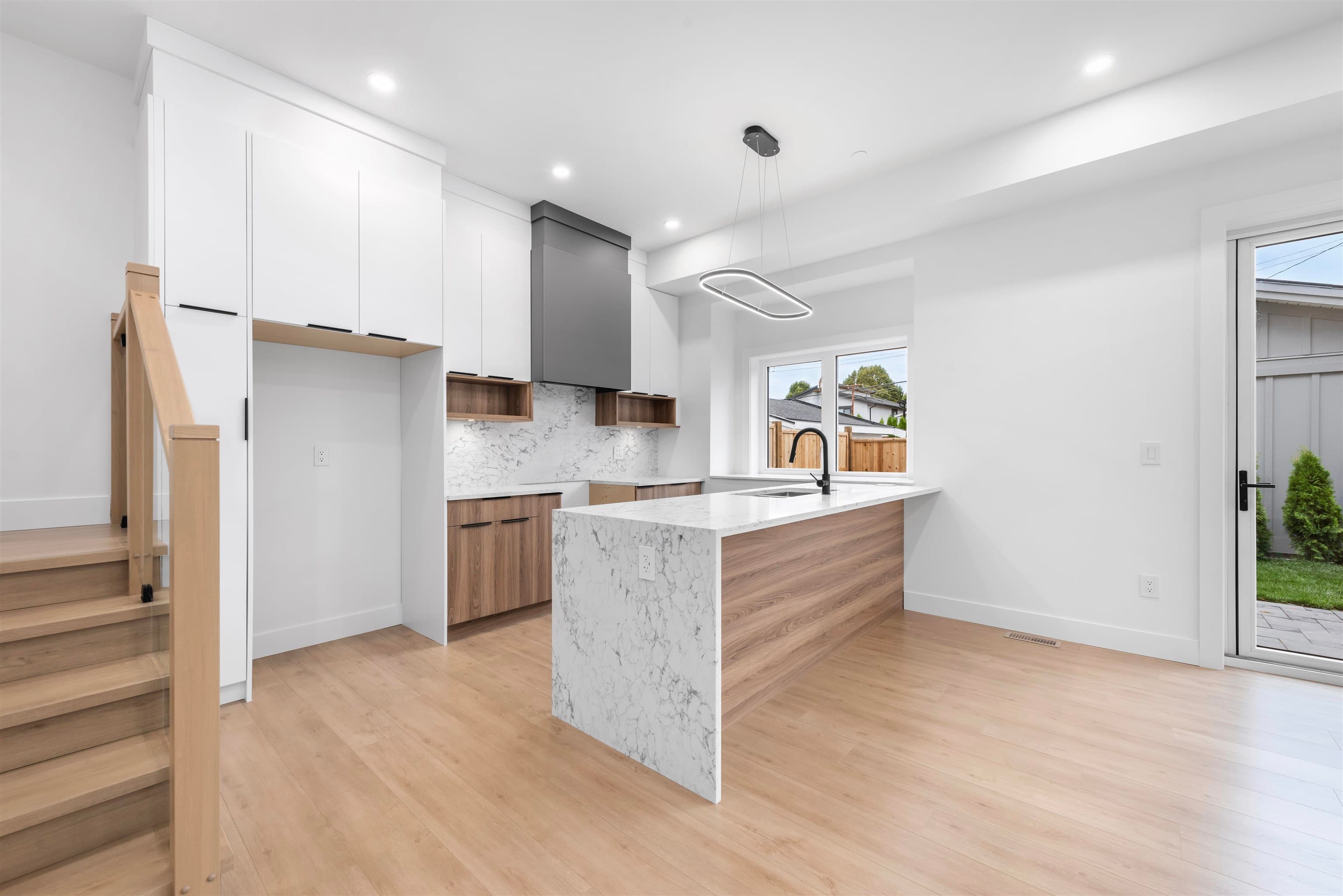 2 - 1160 Rossland Street, Vancouver, V5K 4A1 — photo 4
