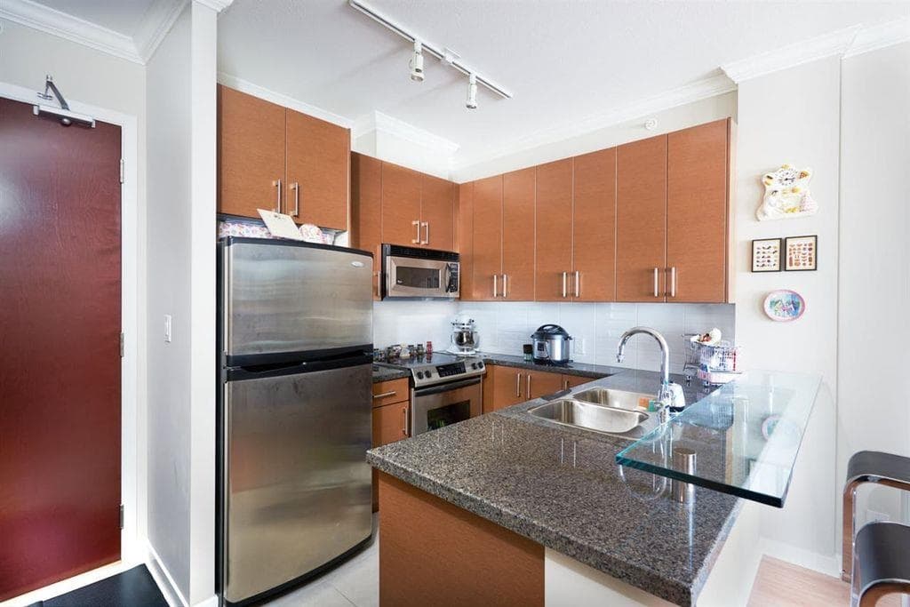 505 - 2355 Madison Avenue, Burnaby, V5C 0B3 — photo 1