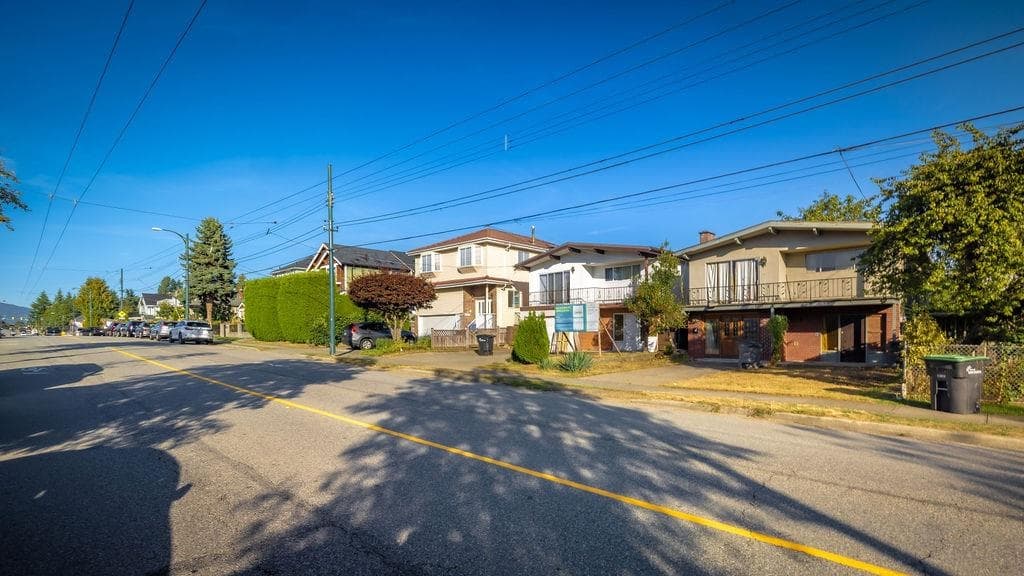 4928 Earles Street, Vancouver, V5R 3R5 — photo 4