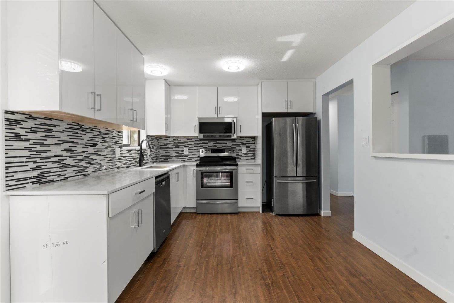 7976 Tanager Street, Mission, V2V 5K5 — photo 5