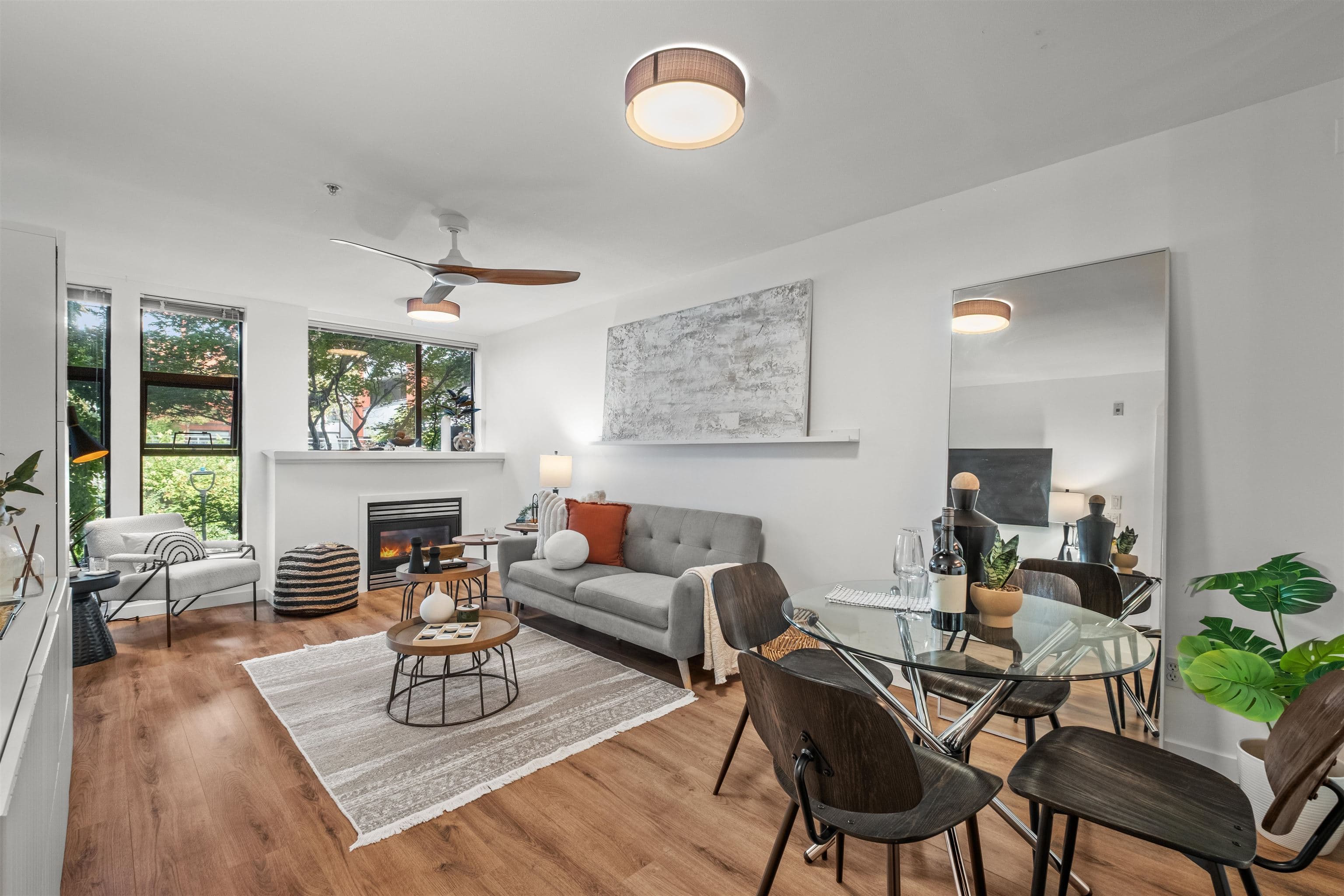 305 - 305 Lonsdale Avenue, North Vancouver, V7M 3G3 — photo 1