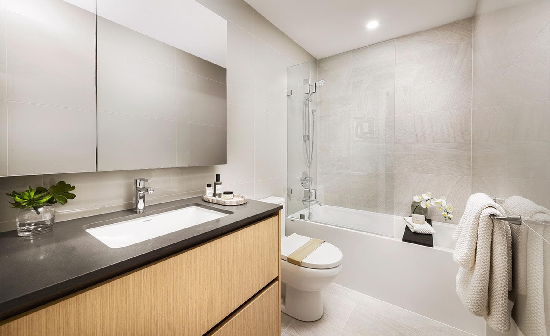 1001 - 5593 No. 3 Road, Richmond, V6X 0X6 — photo 5