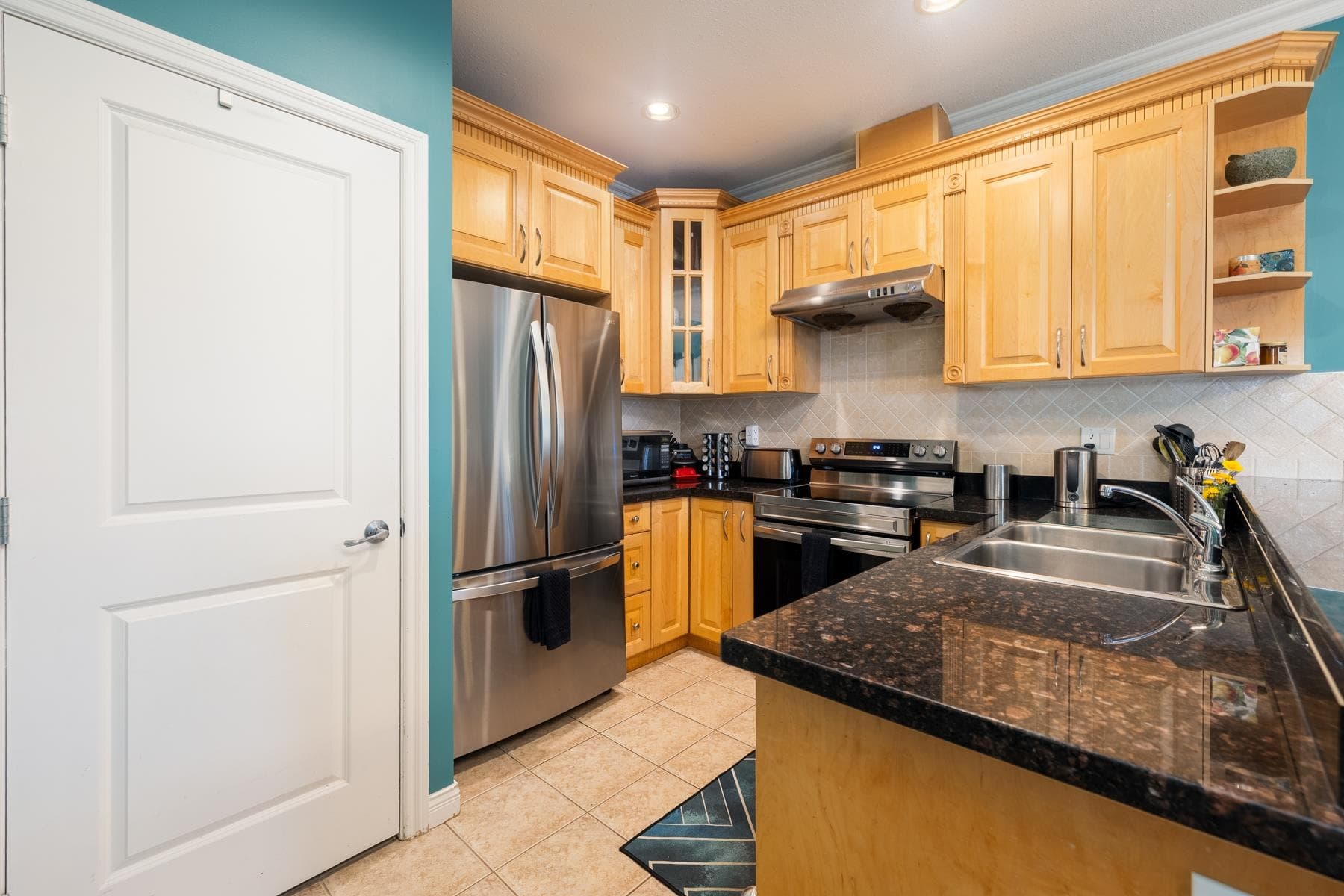 1930 Turner Street, Vancouver, V5L 2A1 — photo 4