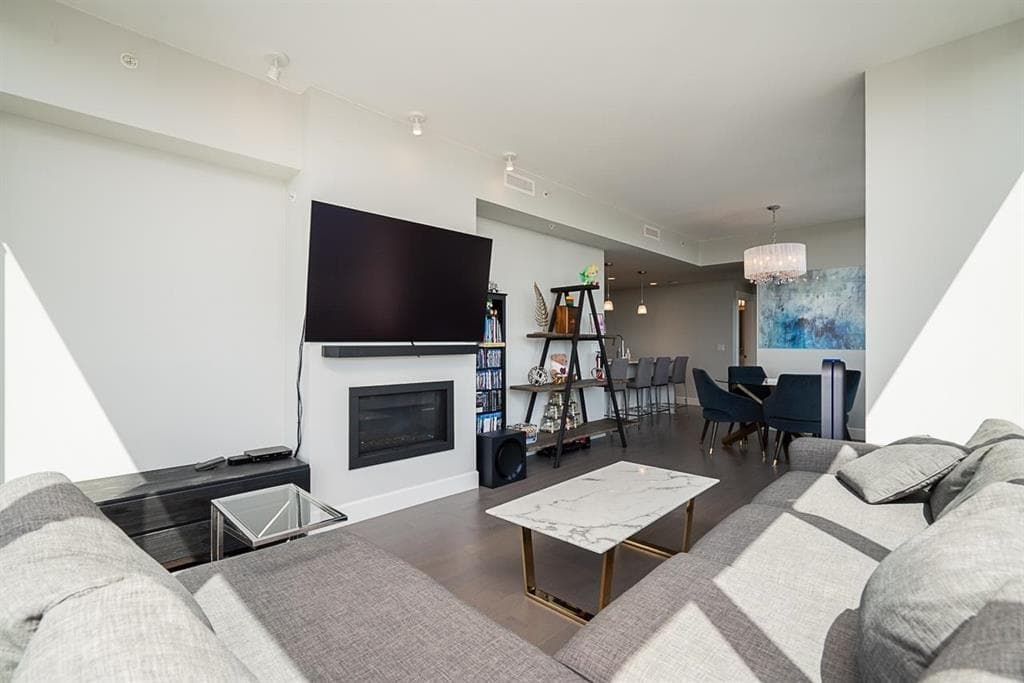 2207 - 2180 Gladwin Road, Abbotsford, V2S 0H4 — photo 5