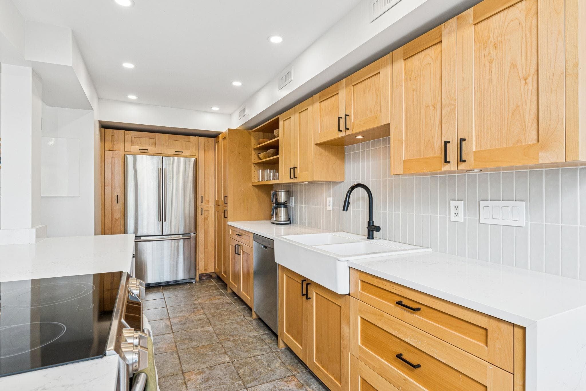 1053 Old Lillooet Road, North Vancouver, V7J 3H6 — photo 5