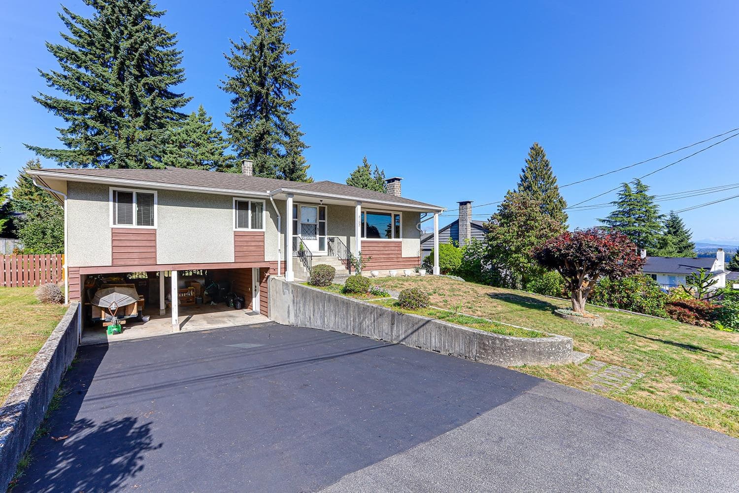 2107 Carmen Place, Port Coquitlam, V3C 1C7 — photo 2
