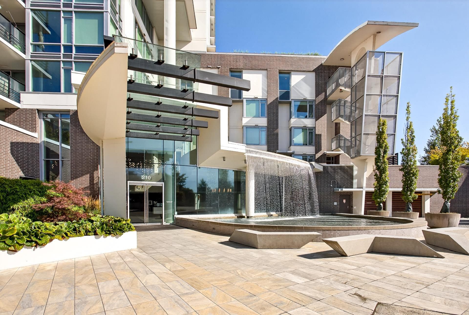 903 - 210 Salter Street, New Westminster, V3M 0J9 — photo 2