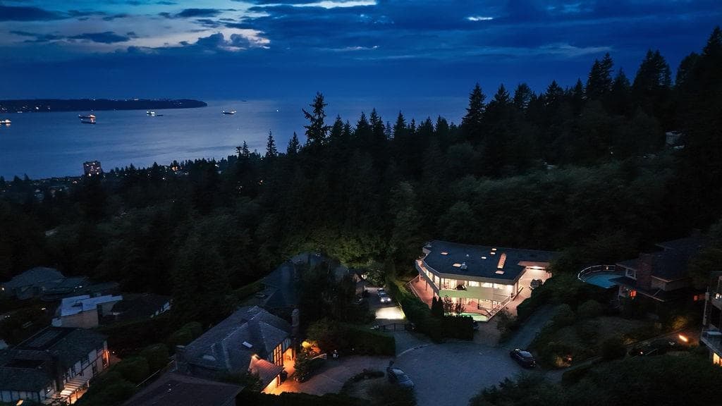 2490 Westhill Court, West Vancouver, V7S 3A5 — photo 2