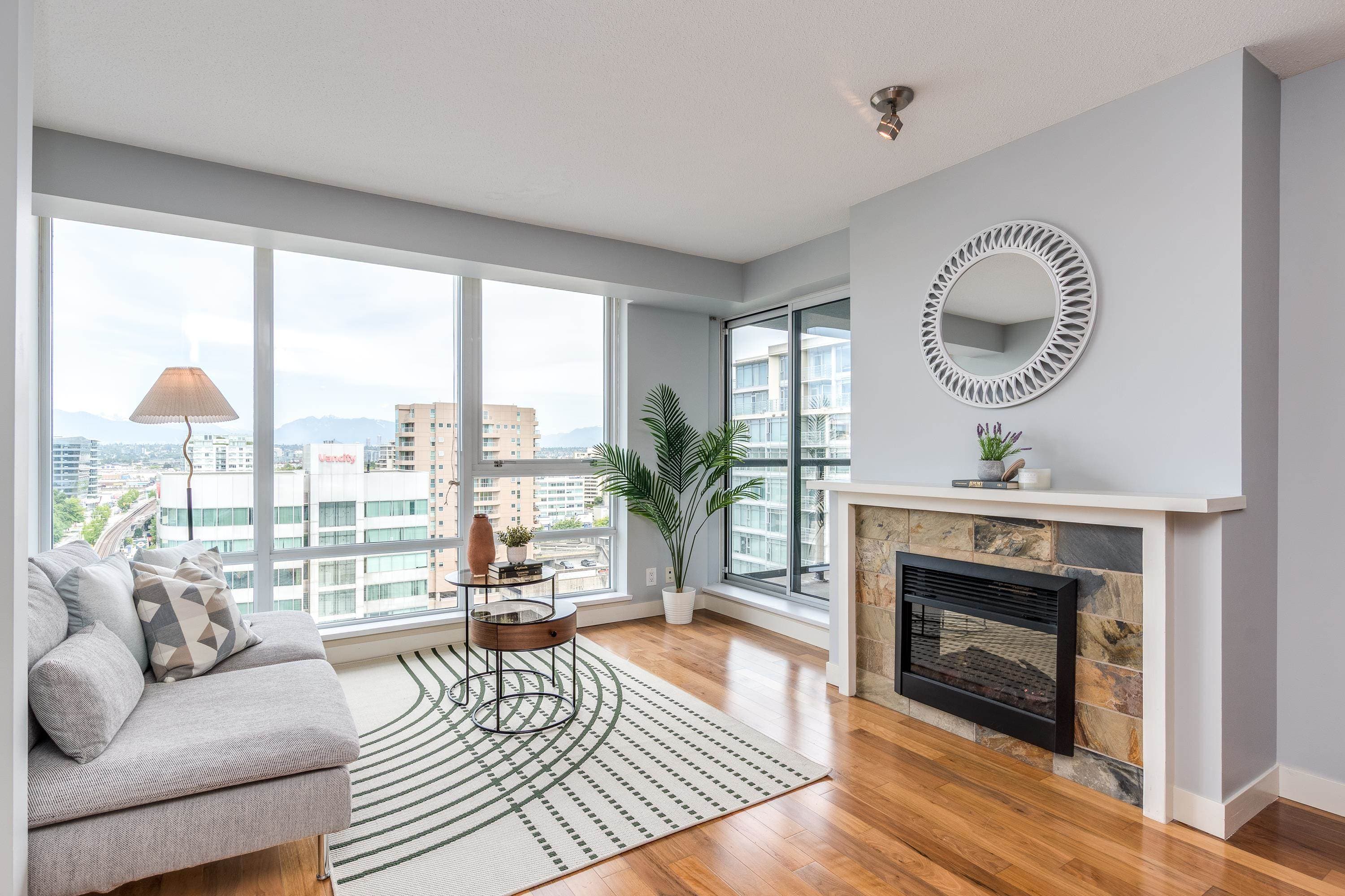 1710 - 6068 No. 3 Road, Richmond, V6Y 4M7 — photo 2