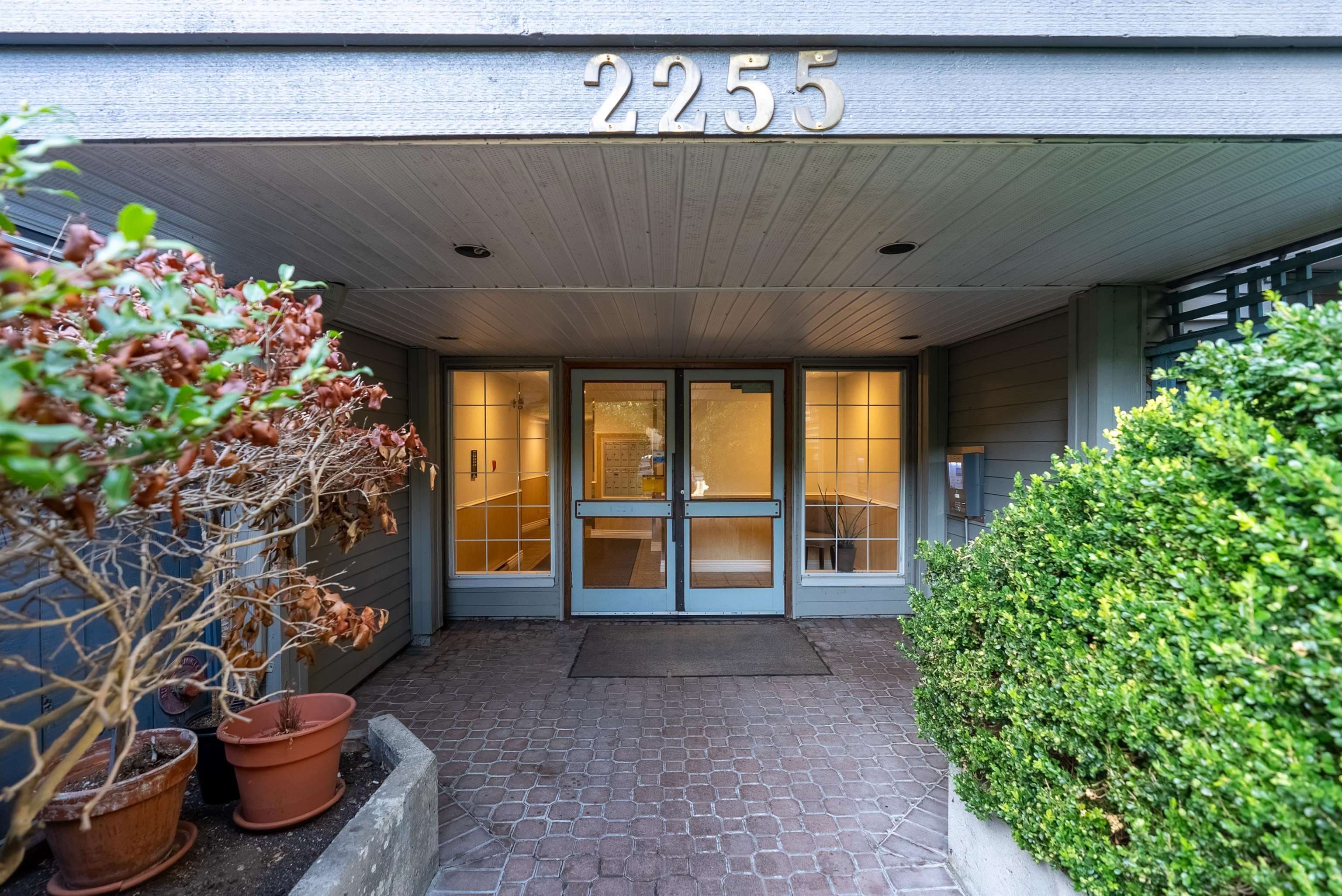 208 - 2255 Eton Street, Vancouver, V5L 1C9 — photo 2