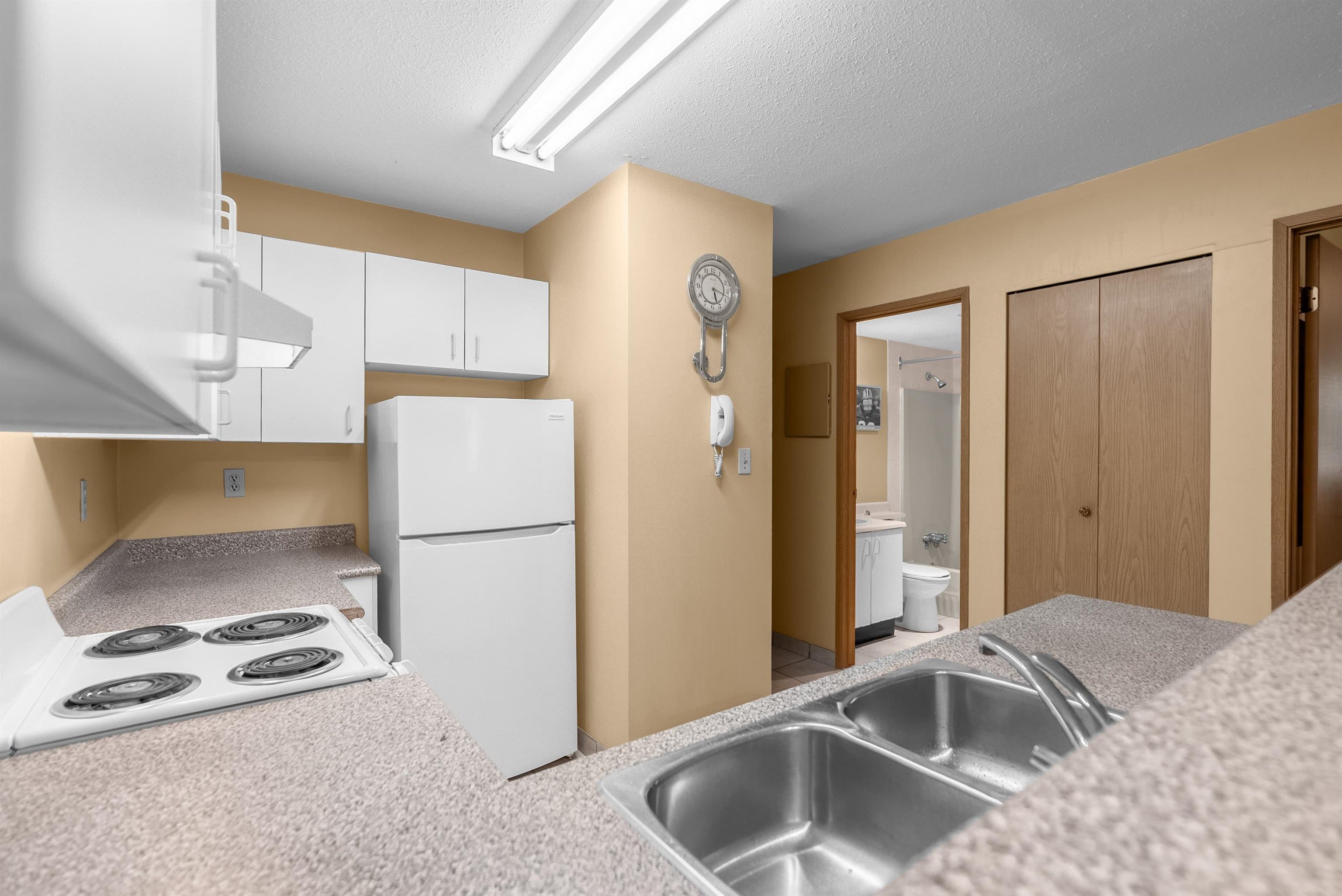 208 - 2255 Eton Street, Vancouver, V5L 1C9 — photo 5