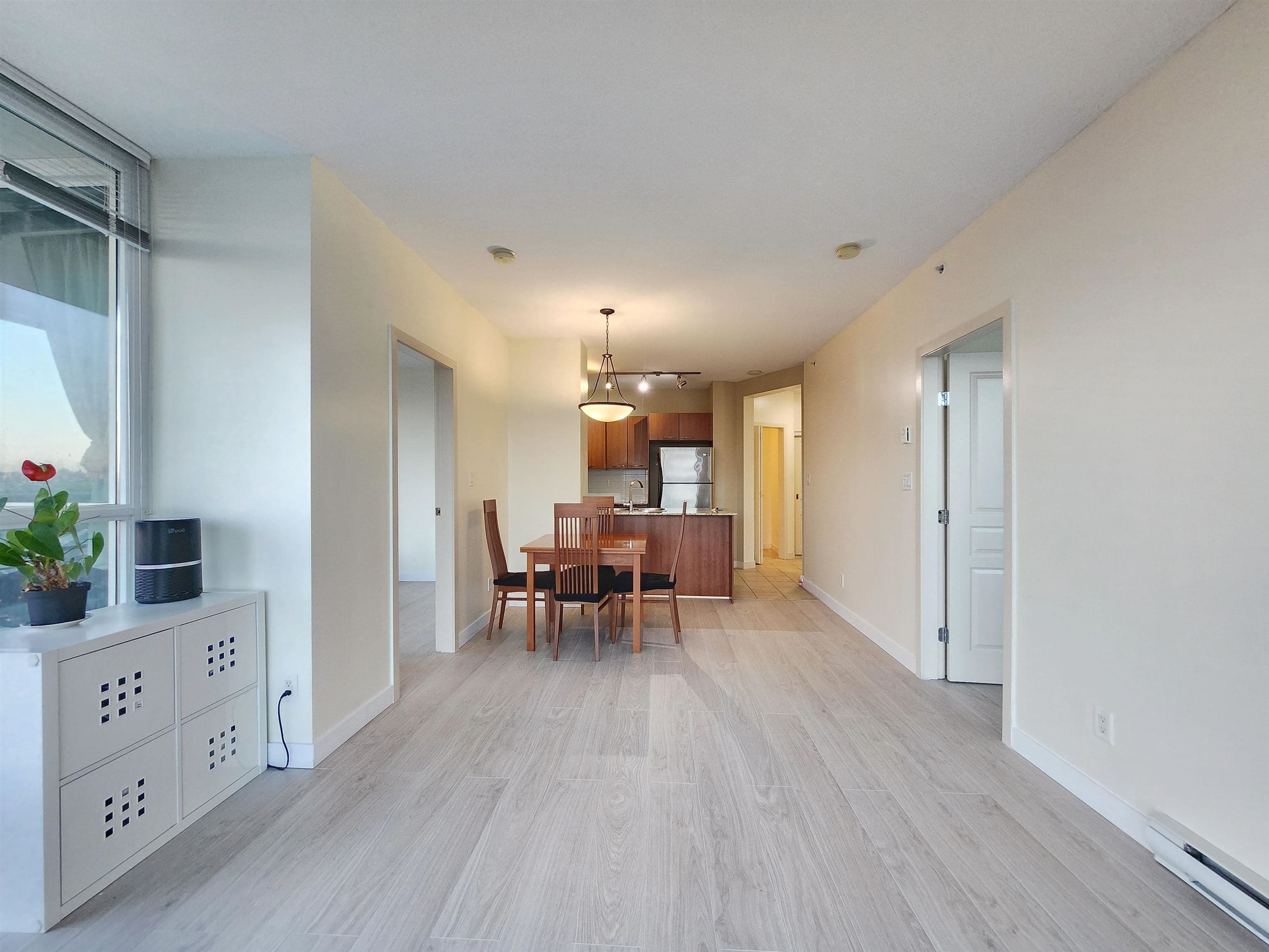 1307 - 4028 Knight Street, Vancouver, V5N 5Y8 — photo 3