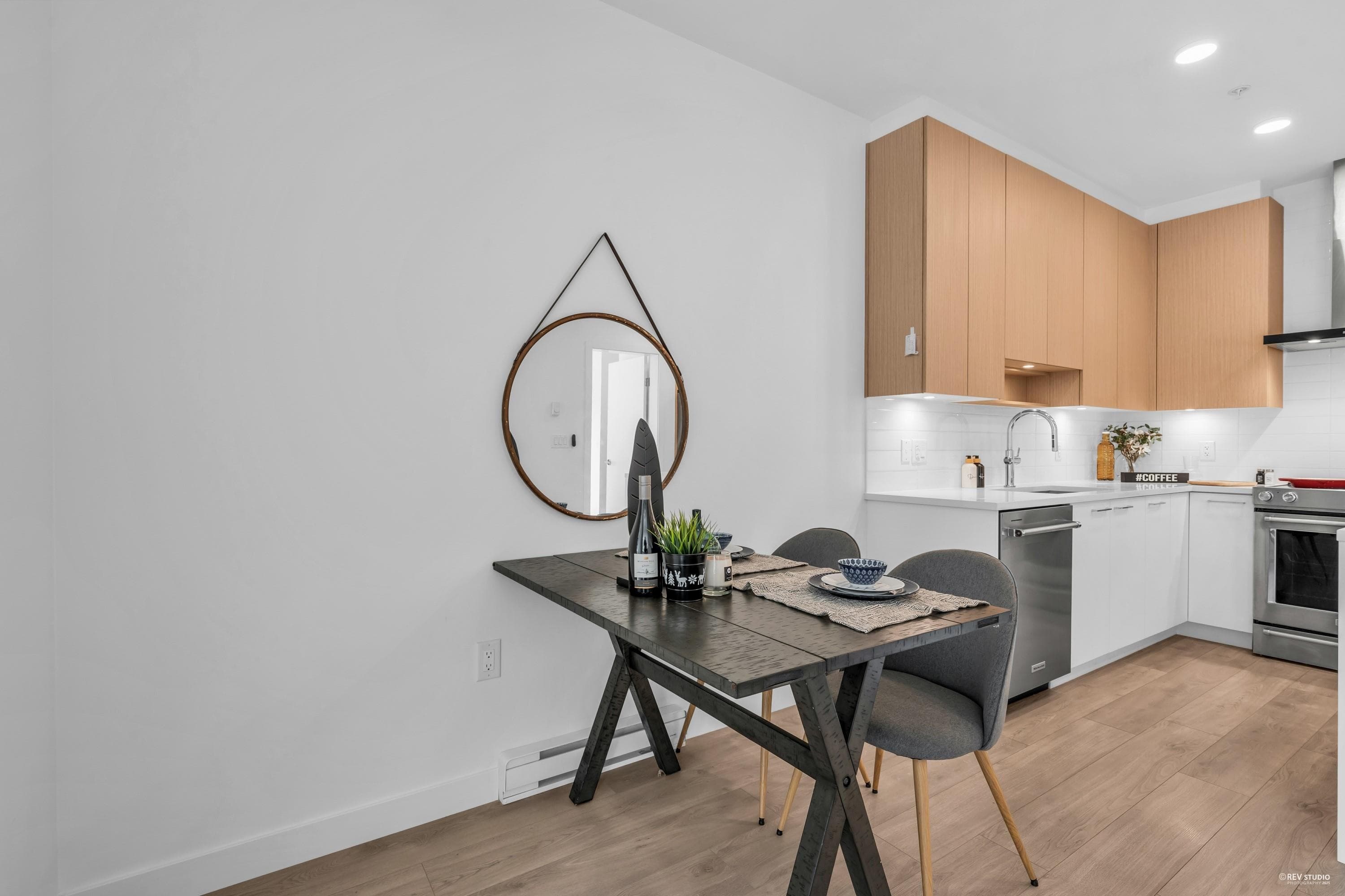 209 - 7588 16th Street, Burnaby, V3N 0H8 — photo 3