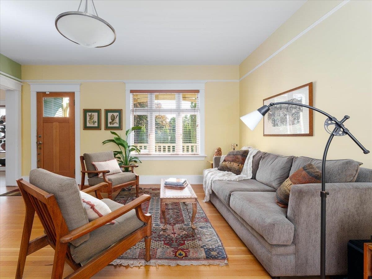 848 E 6th Street, North Vancouver, V7L 1R7 — photo 3