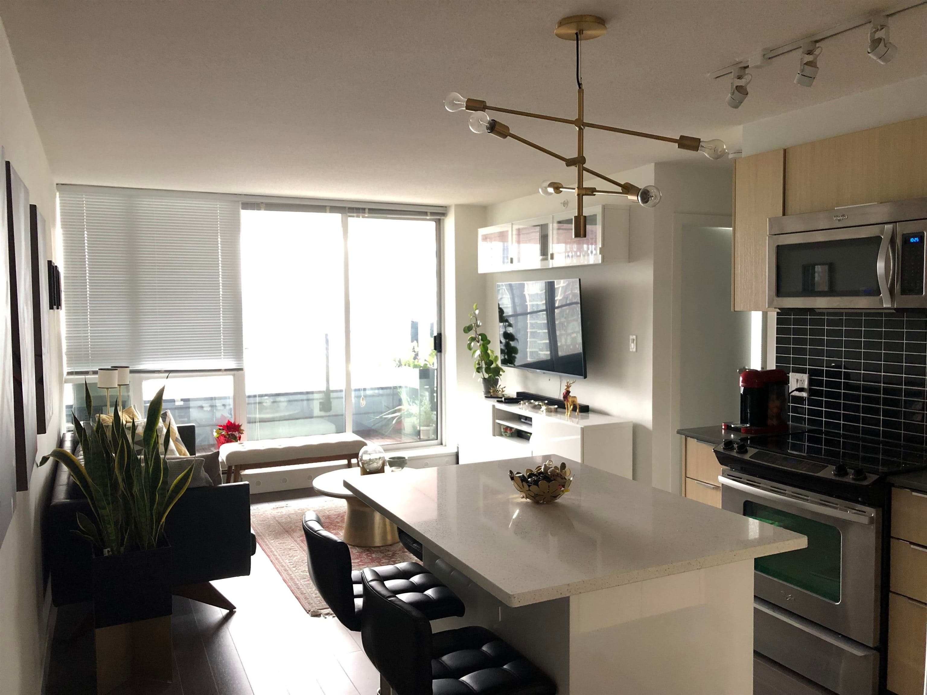 1212 - 1325 Rolston, Vancouver, V6B 0M2 — photo 5