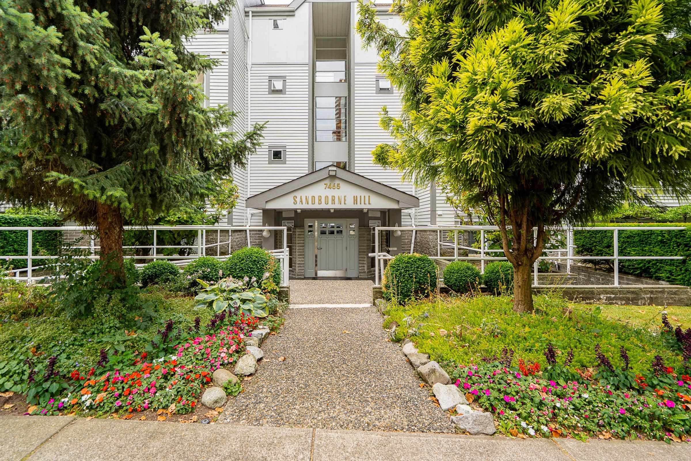 301 - 7465 Sandborne Avenue, Burnaby, V3N 4W7 — photo 2