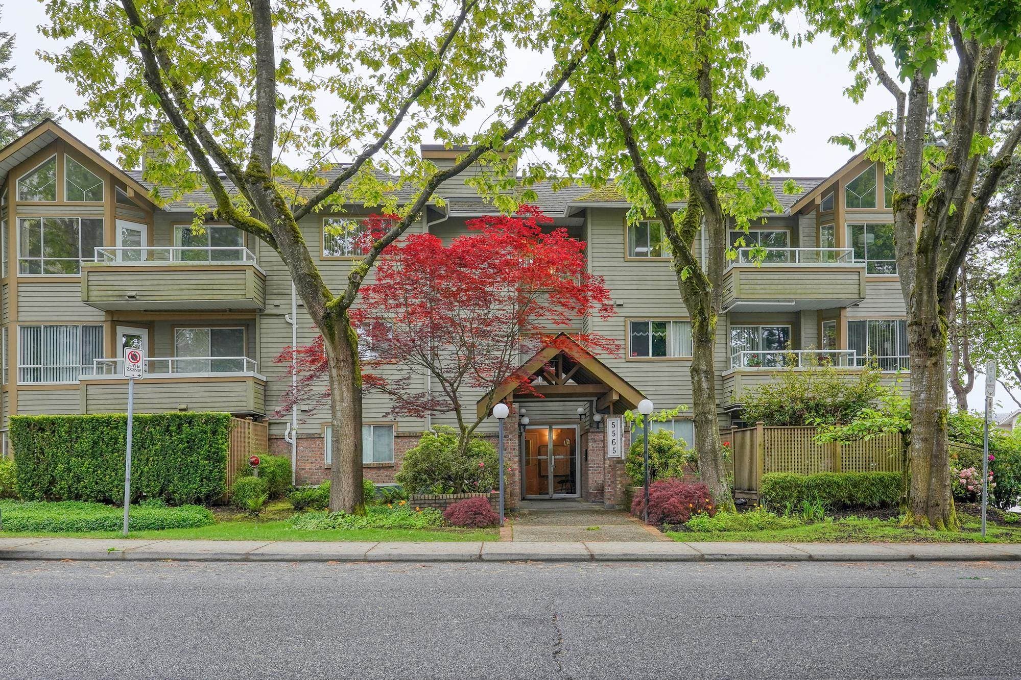 307 - 5565 Inman Avenue, Burnaby