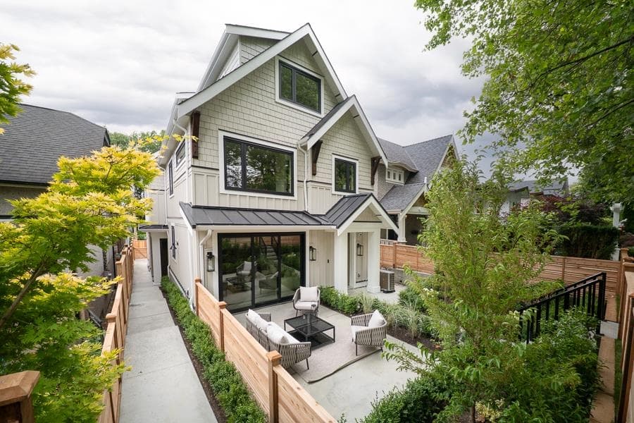 1 - 2154 E. 6 Avenue, Vancouver, V5N 1R1 — photo 2