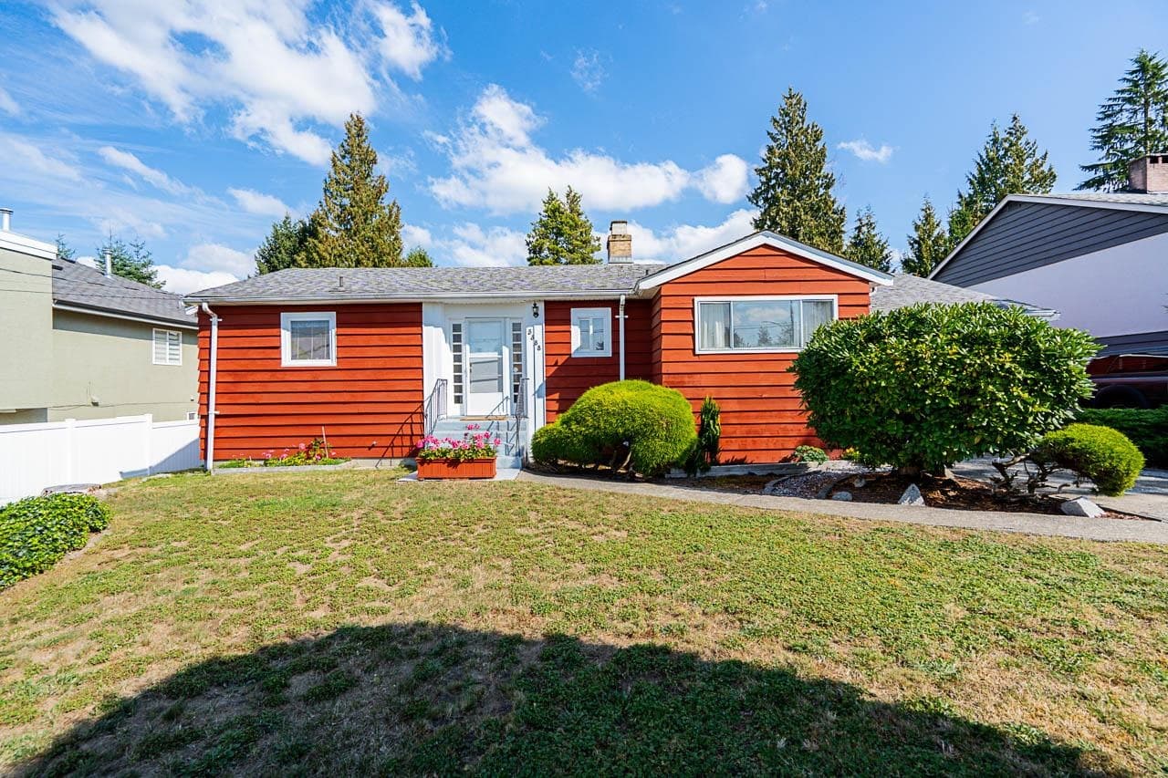 5388 Halley Avenue, Burnaby, V5H 2P8 — photo 2