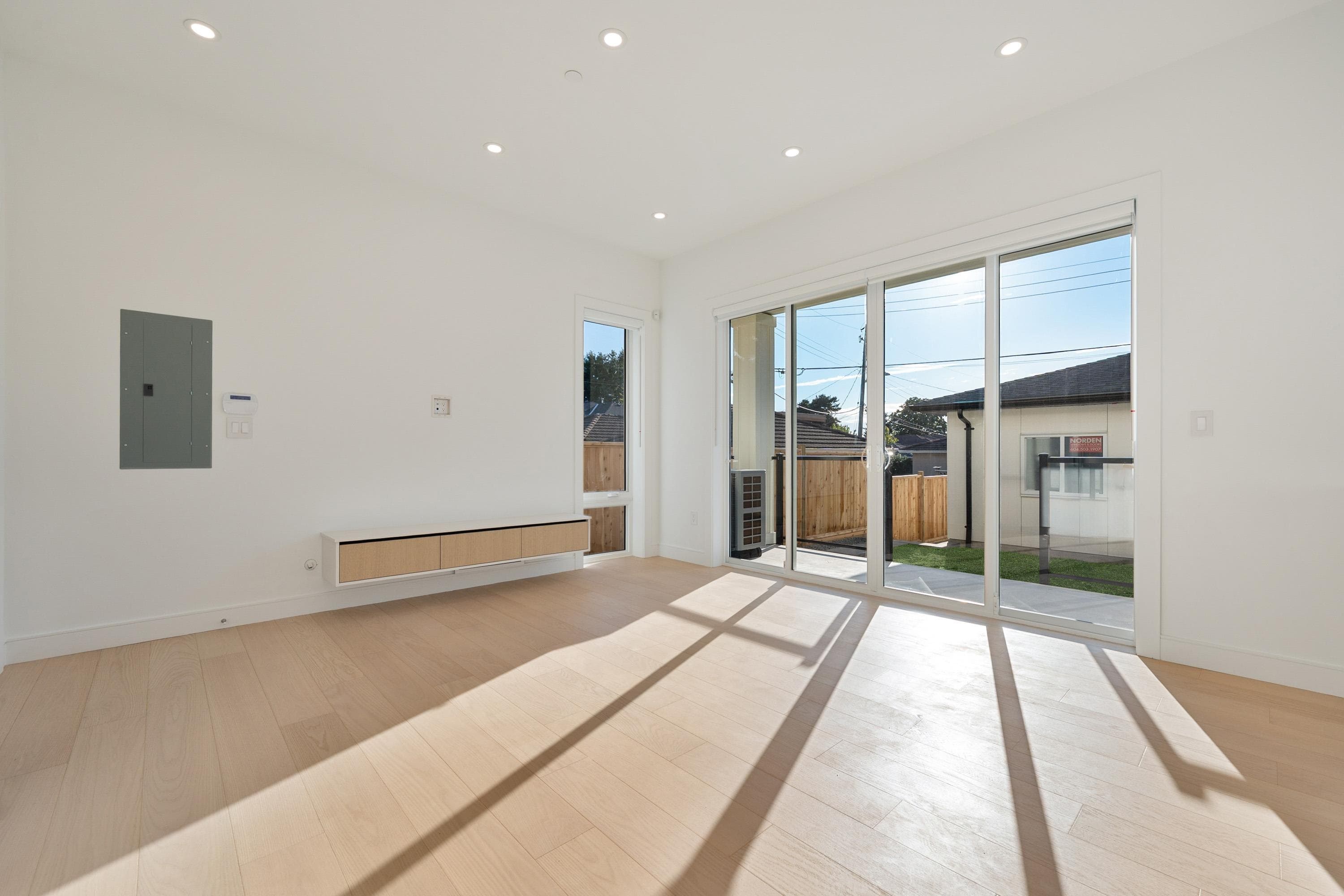 2 - 6933 Prince Edward Street, Vancouver