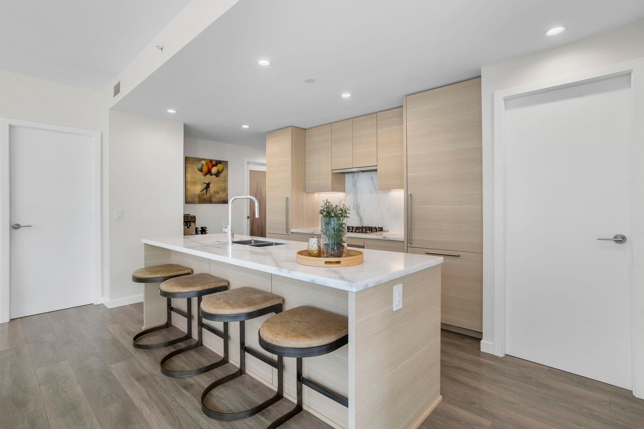 302 - 305 Morrissey Road, Port Moody, V3H 0M3 — photo 2