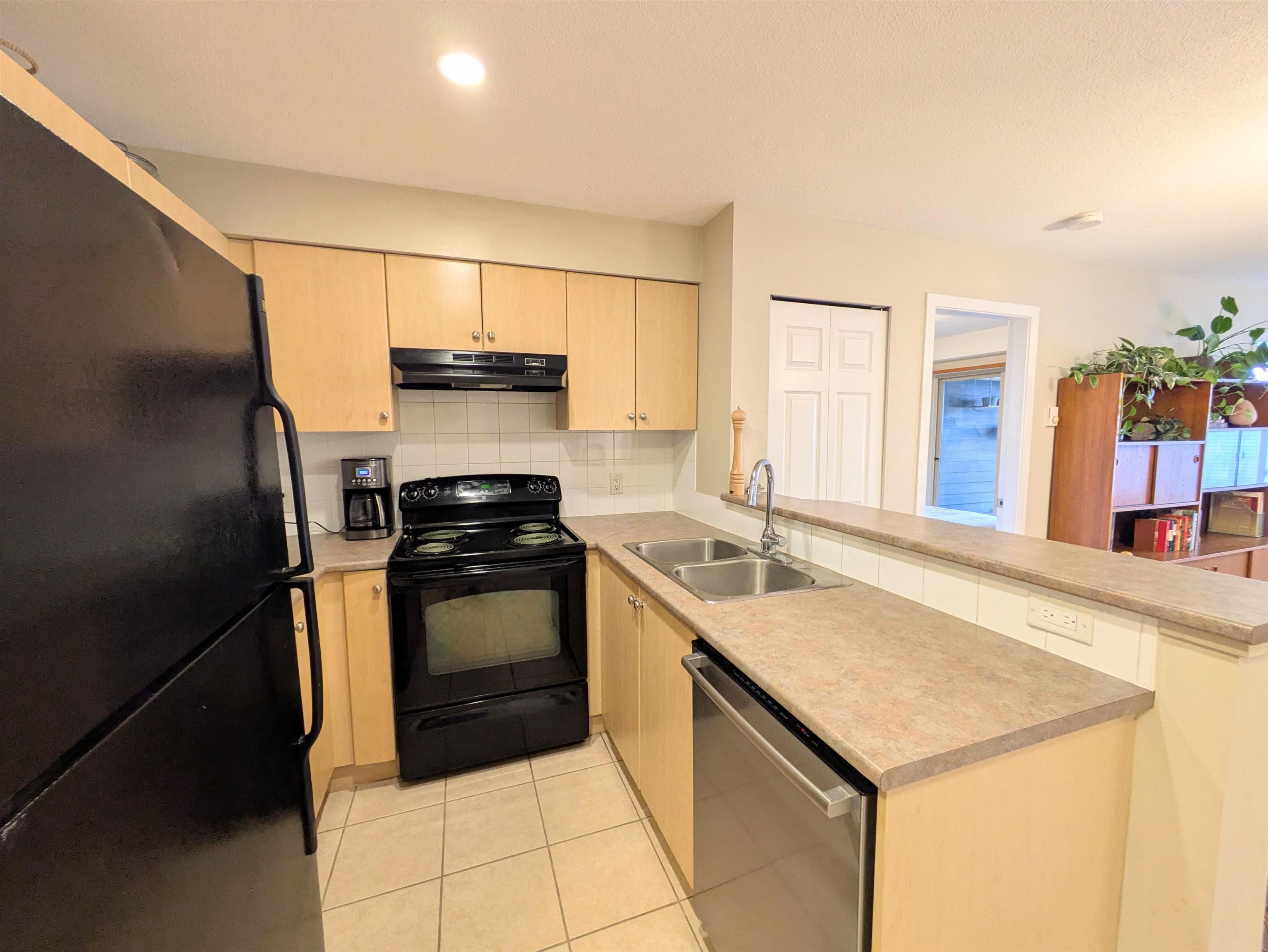 2210 - 244 Sherbrooke Street, New Westminster, V3L 0A3 — photo 2