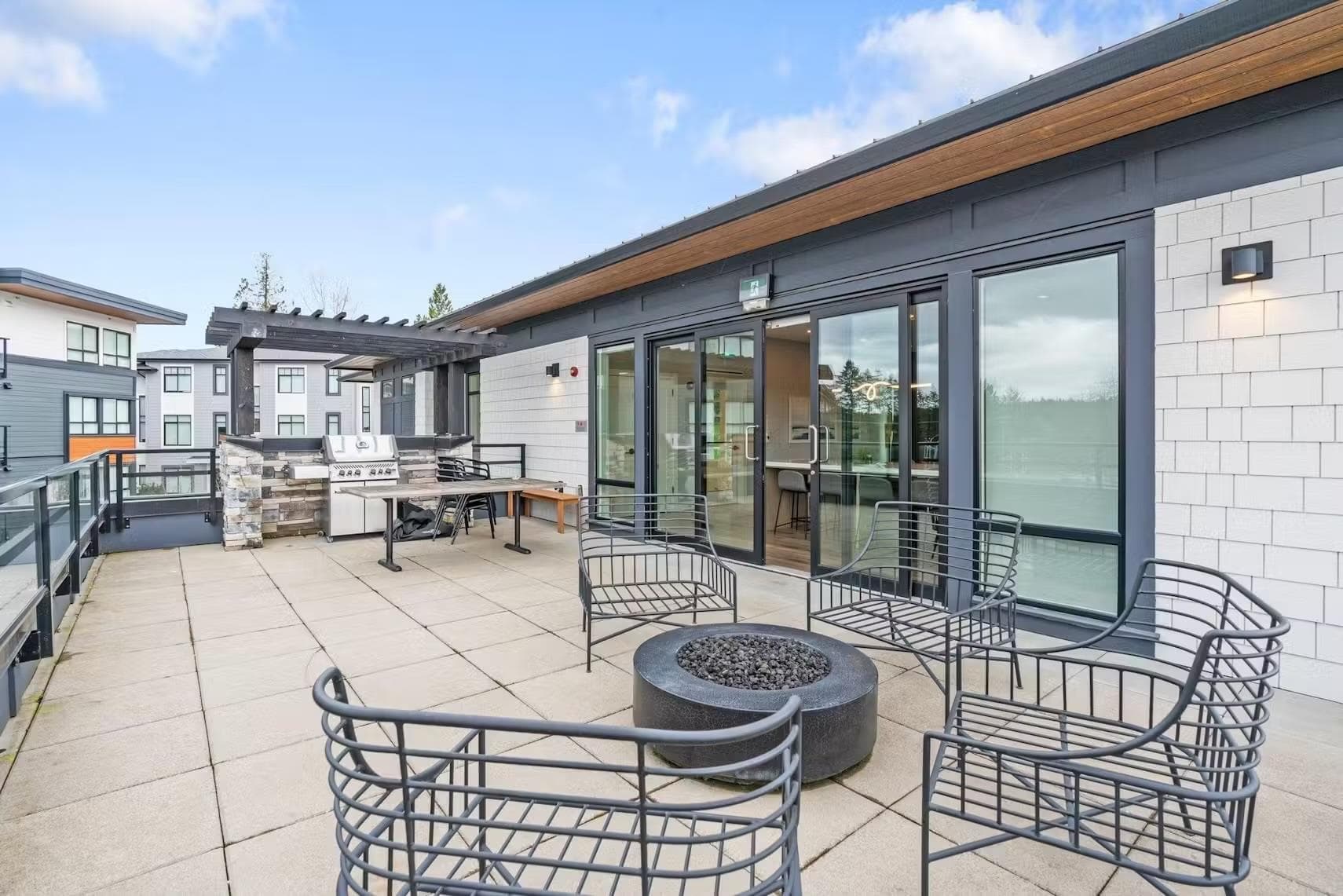 152 - 15235 Sitka Drive, Surrey, V3S 0A9 — photo 5