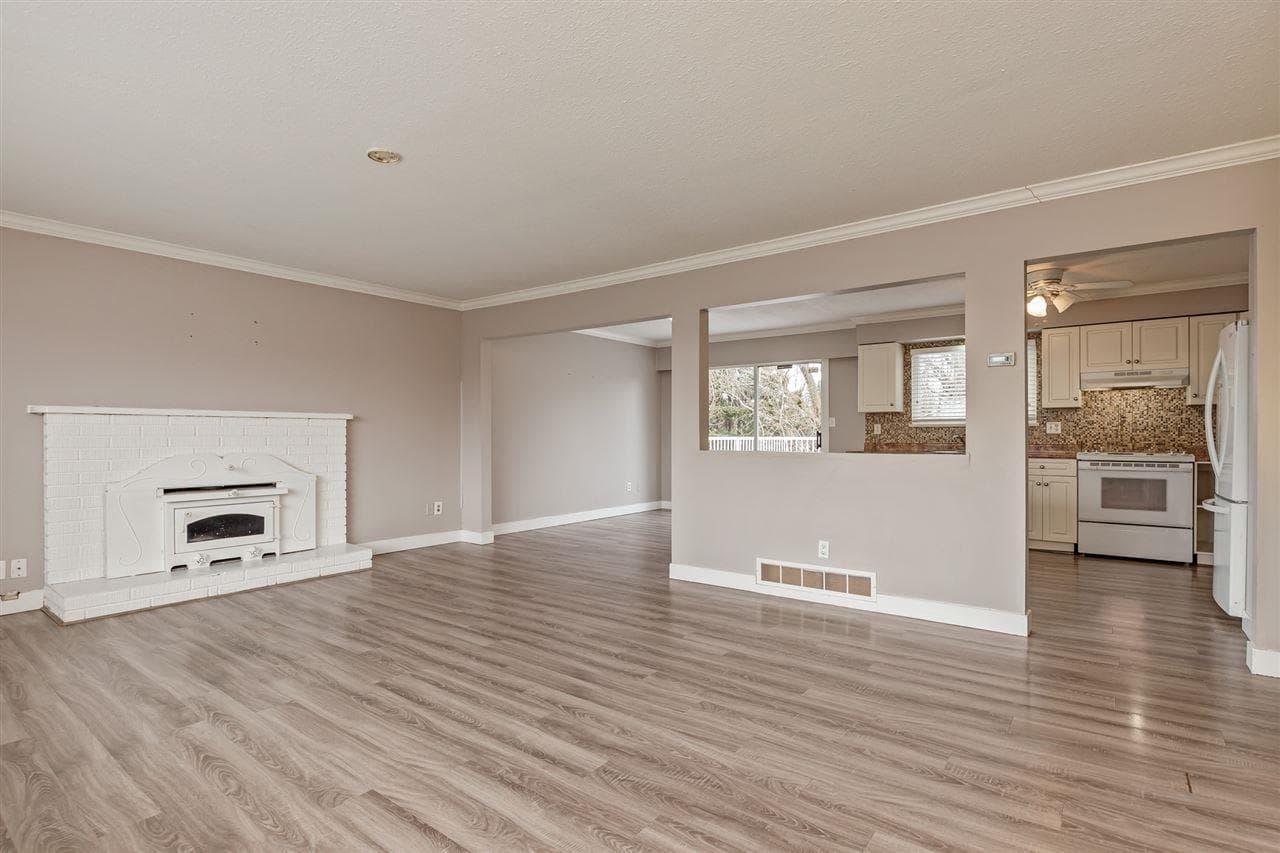 31511 Marshall Road, Abbotsford, V2T 6B1 — photo 2