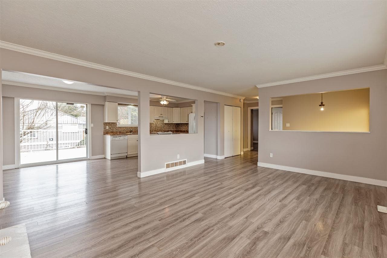 31511 Marshall Road, Abbotsford, V2T 6B1 — photo 5
