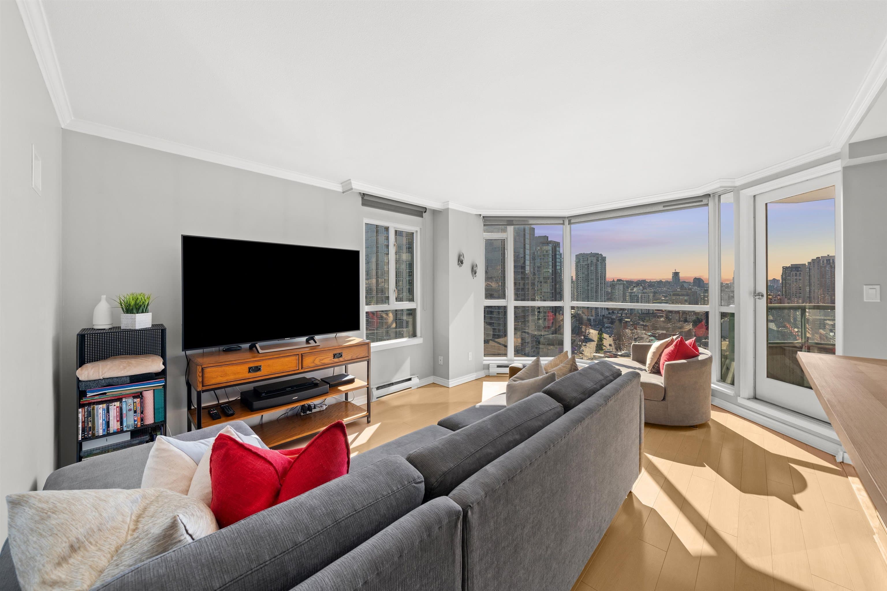 1201 - 888 Hamilton Street, Vancouver, V6B 5W4 — photo 2