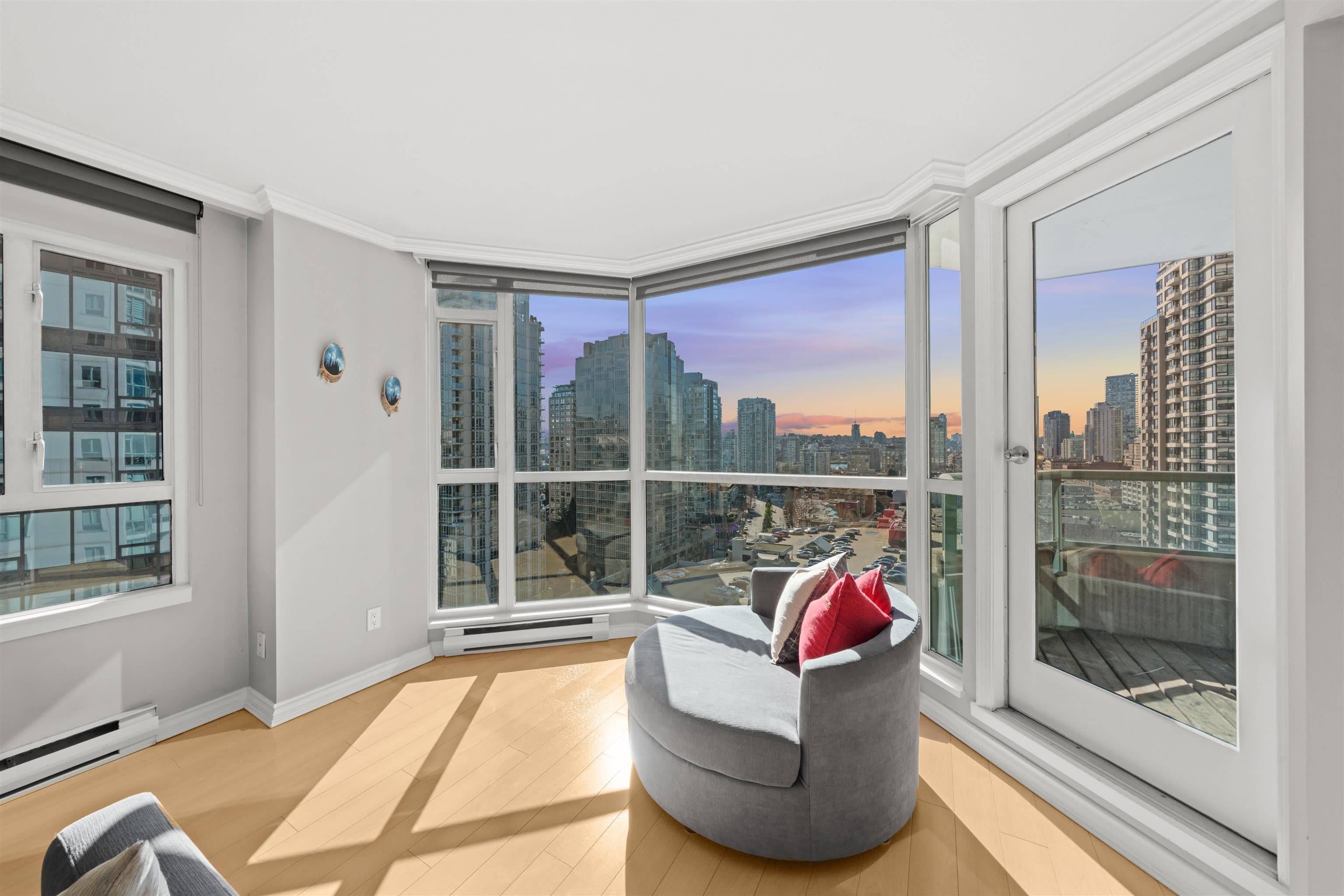1201 - 888 Hamilton Street, Vancouver, V6B 5W4 — photo 5