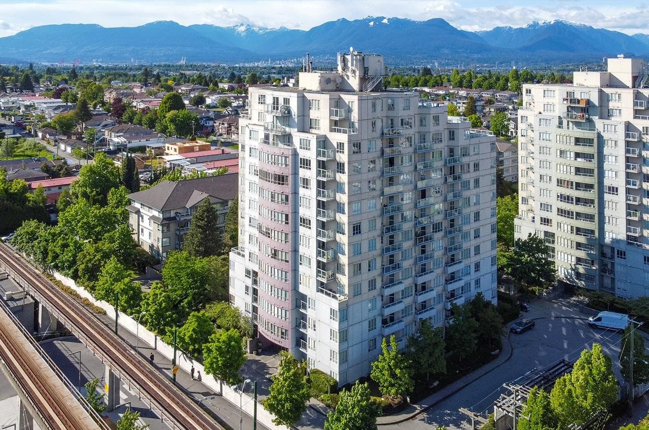 1206 - 3455 Ascot Place, Vancouver, V5R 6B7 — photo 1