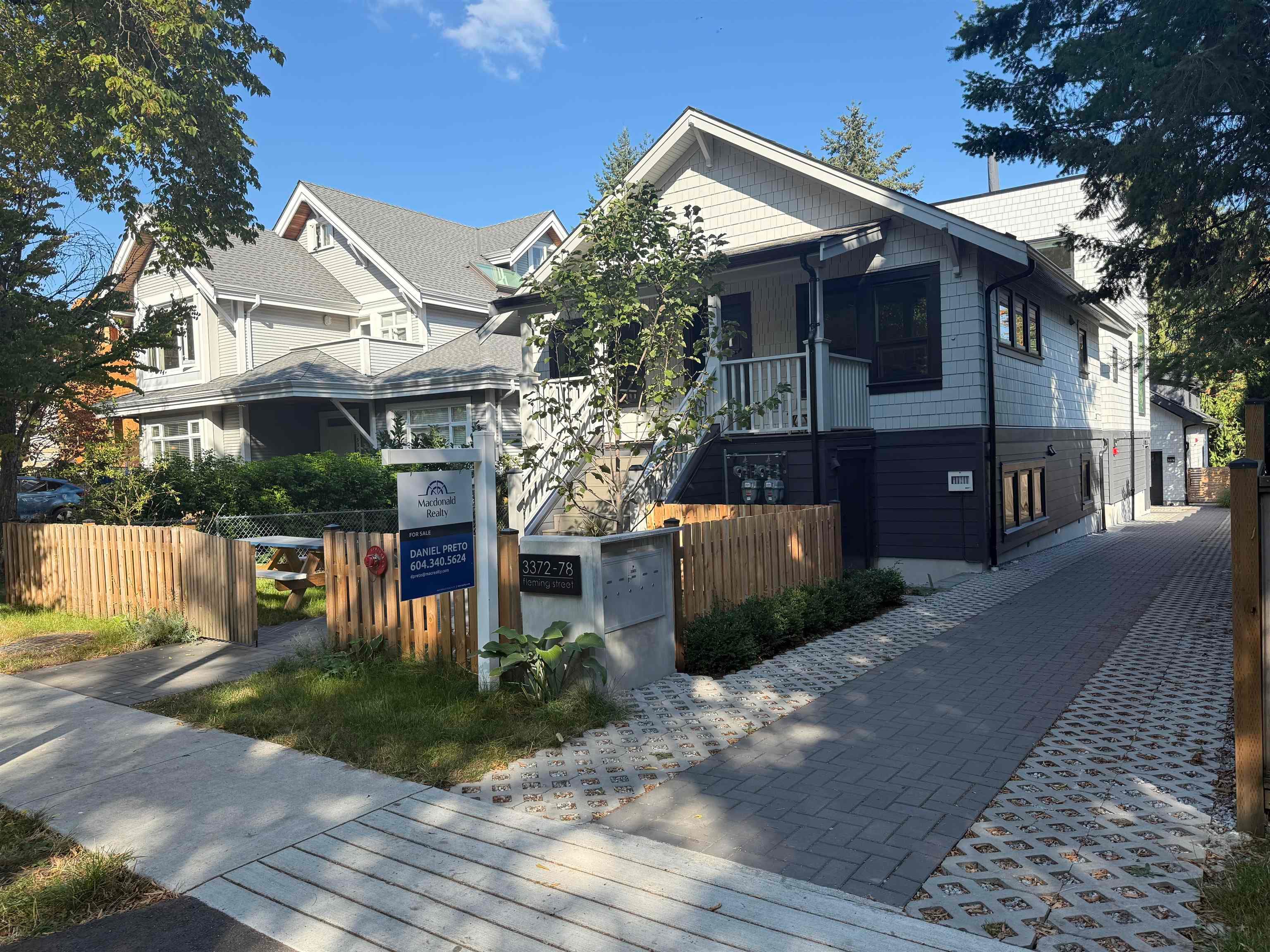 3372 Fleming Street, Vancouver, V5N 3V5 — photo 2