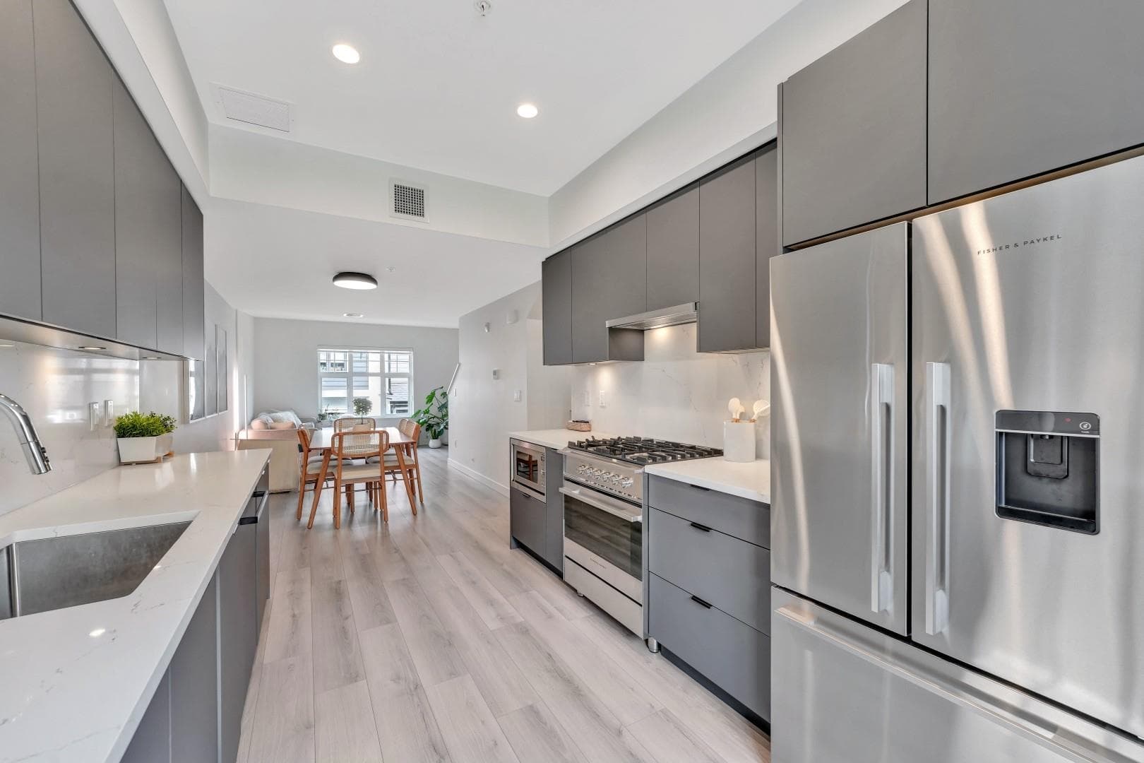 207 - 678 Fairview Street, Coquitlam, V3J 0N1 — photo 3