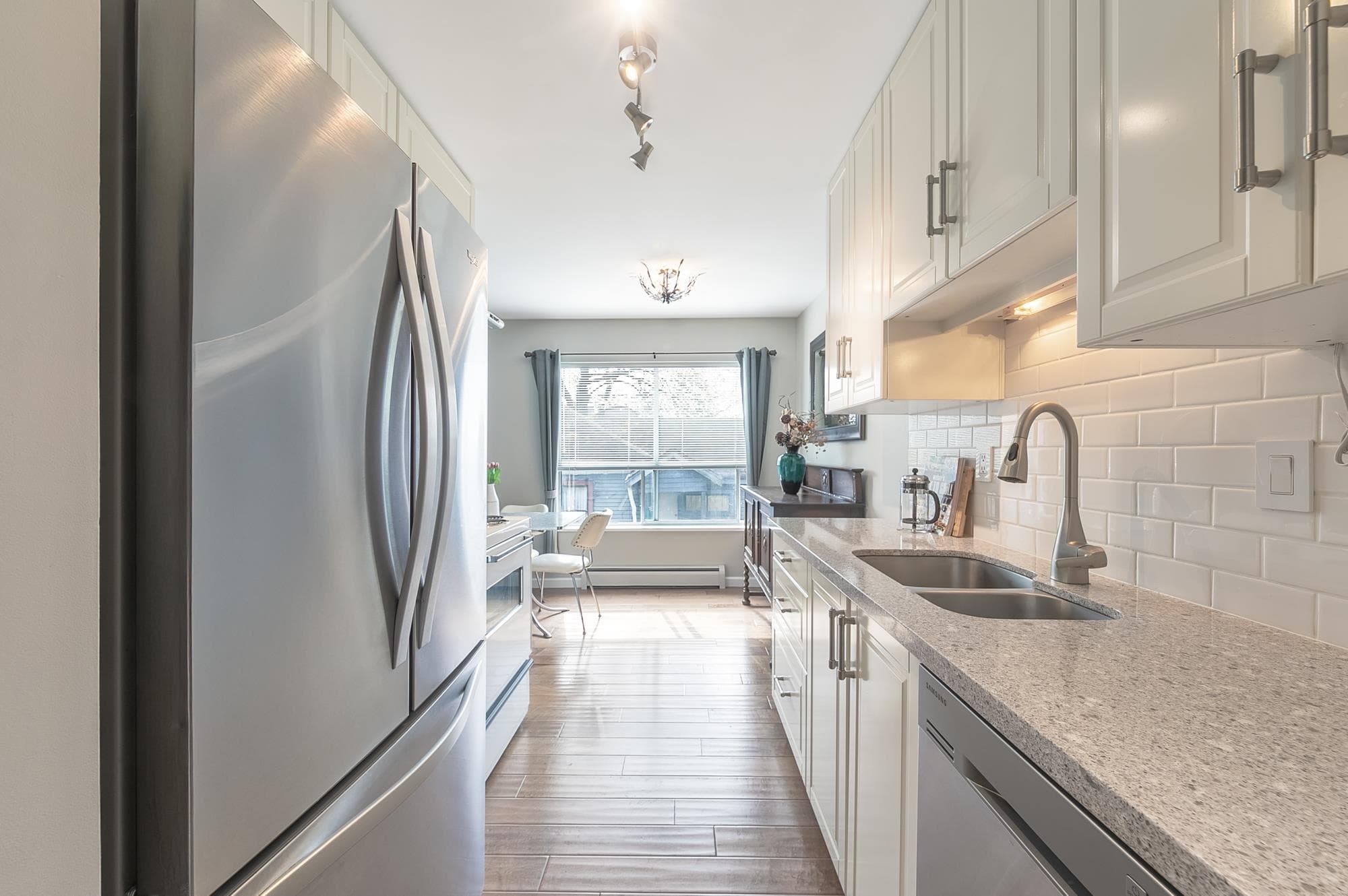213 - 230 Mowat Street, New Westminster, V3M 4B2 — photo 3