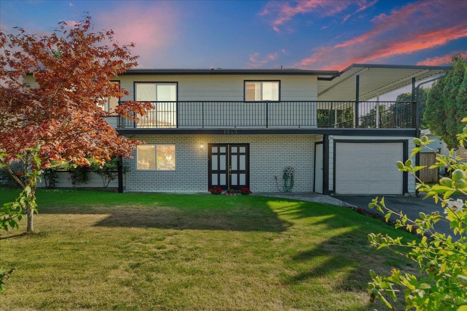 1943 Catalina Crescent, Abbotsford, V2T 3W2 — photo 2