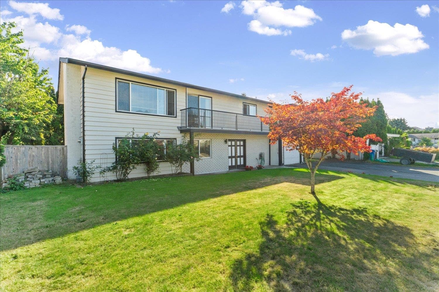1943 Catalina Crescent, Abbotsford, V2T 3W2 — photo 3